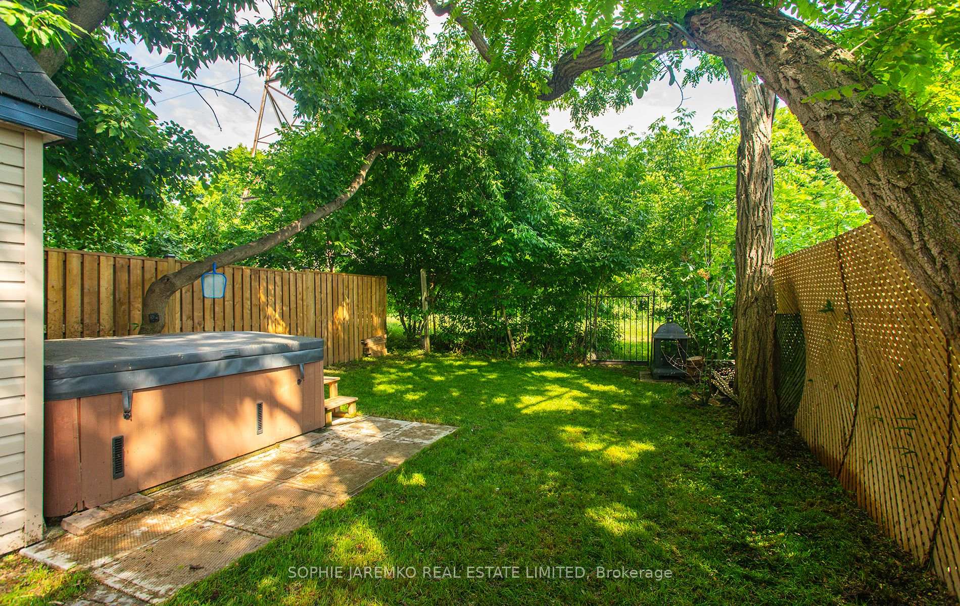 Photo 43 of 144 Eileen Avenue, Toronto, Rockcliffe-Smythe — HOMEH