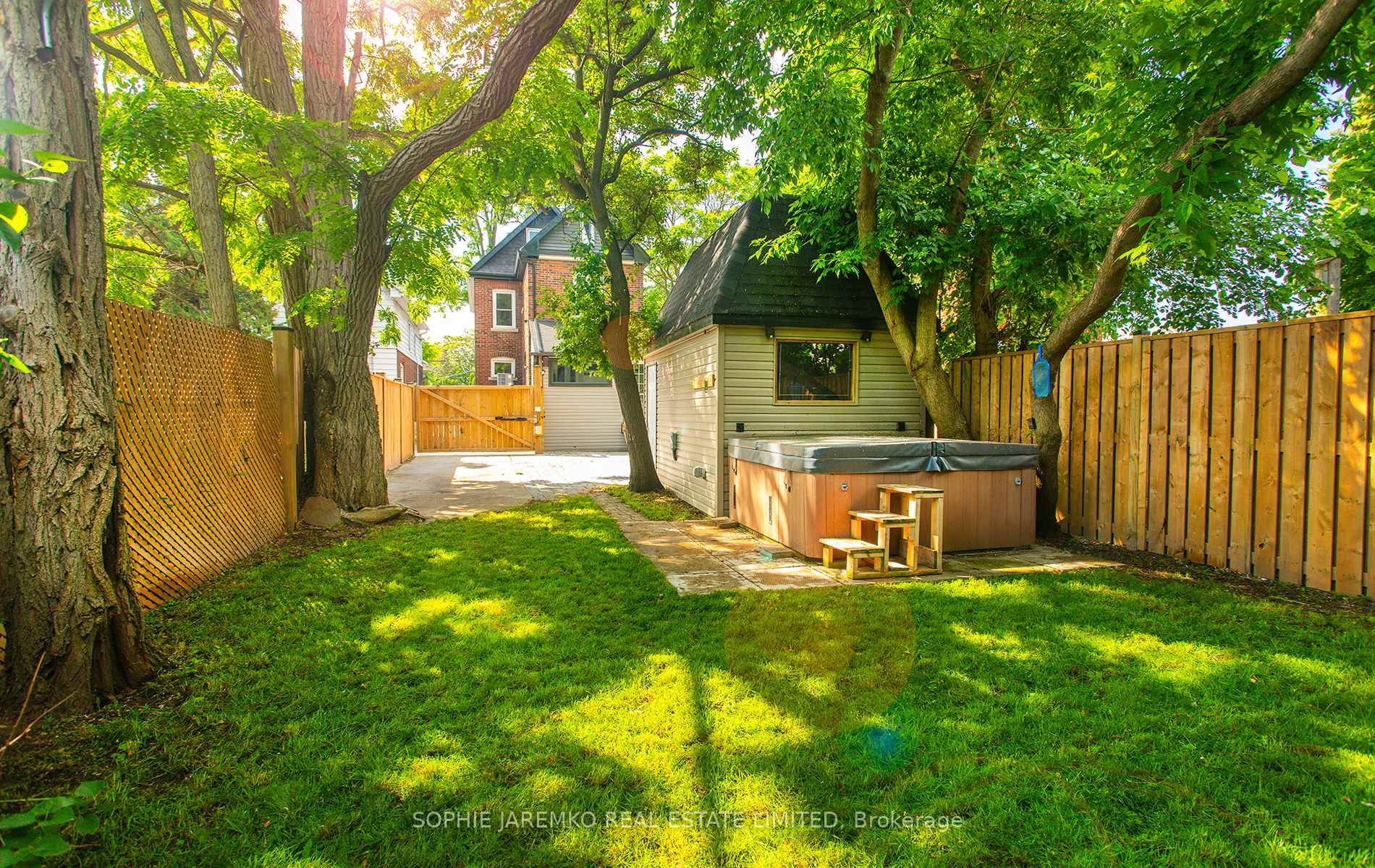 Photo 44 of 144 Eileen Avenue, Toronto, Rockcliffe-Smythe — HOMEH