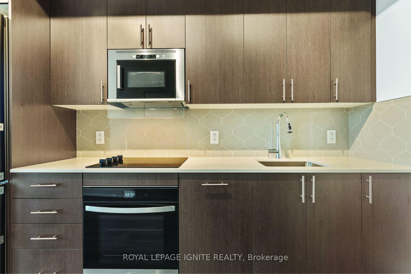 Photo 11 of Unit 2701, 2545 Simcoe Street N, Oshawa, Windfields — HOMEH