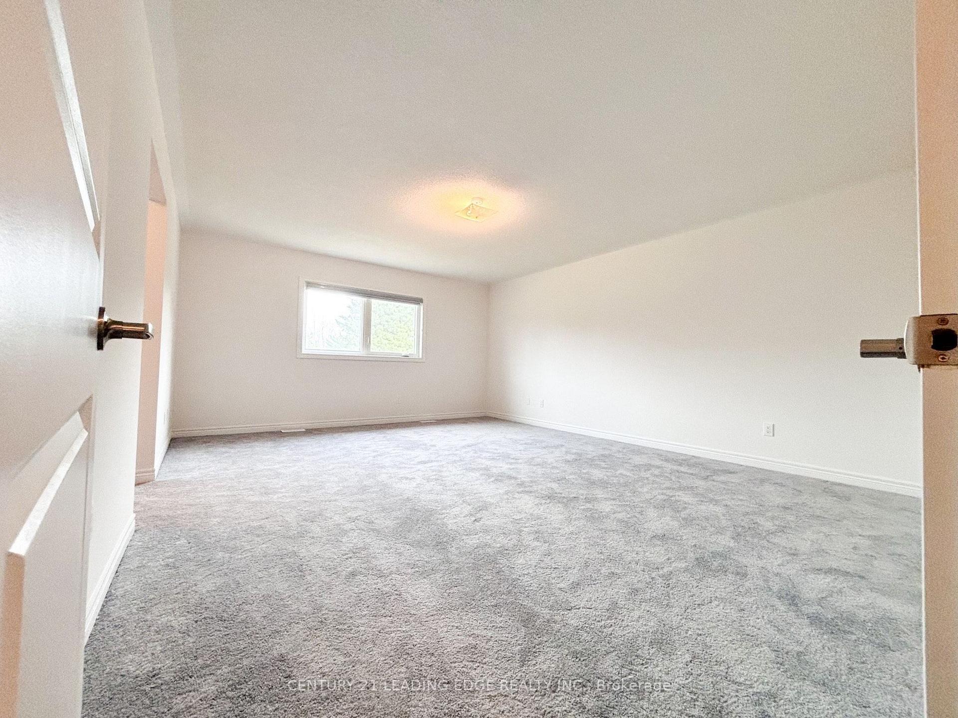 Photo 15 of 19 Wakefield Boulevard, Essa, Angus — HOMEH
