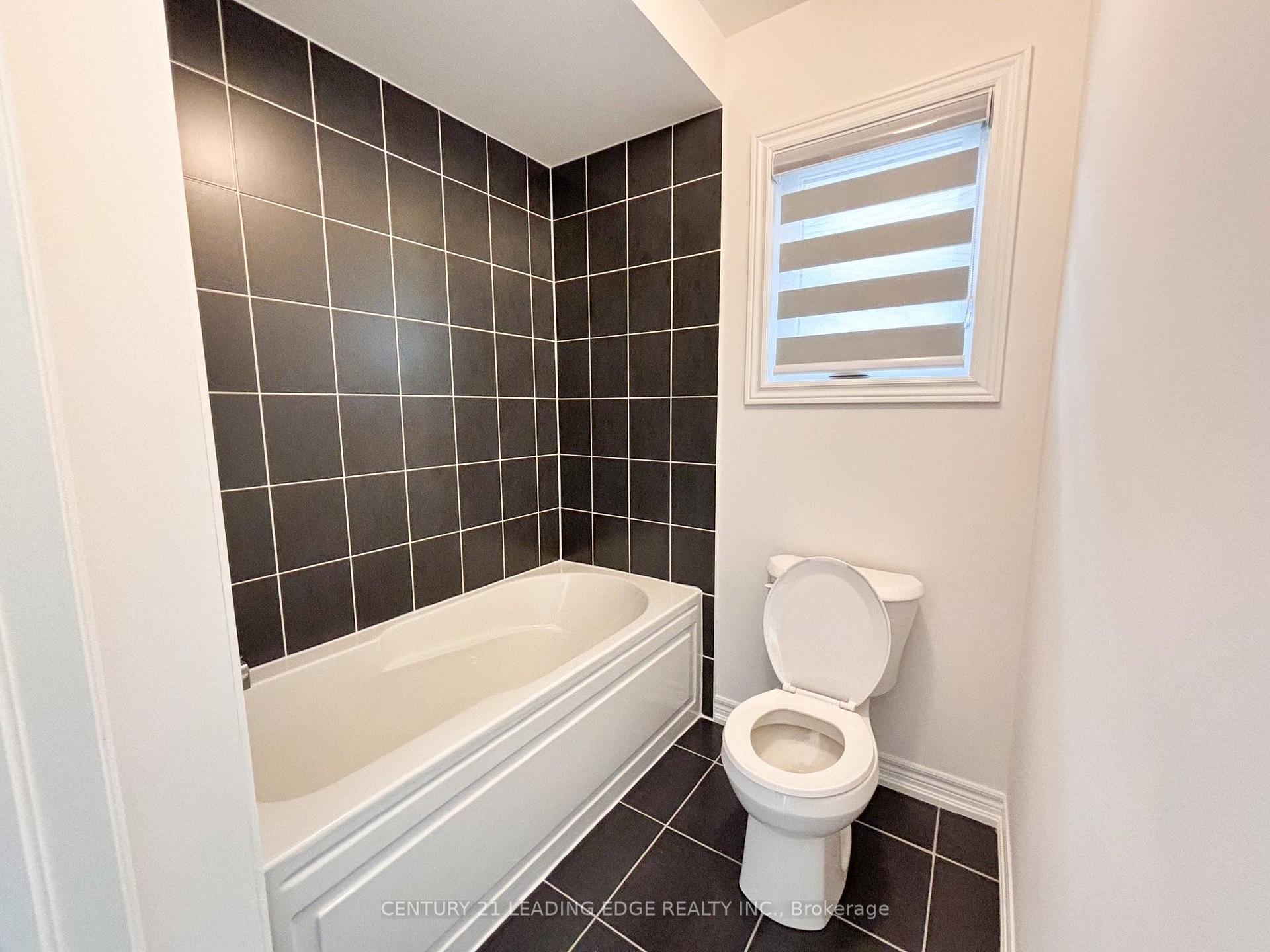 Photo 25 of 19 Wakefield Boulevard, Essa, Angus — HOMEH