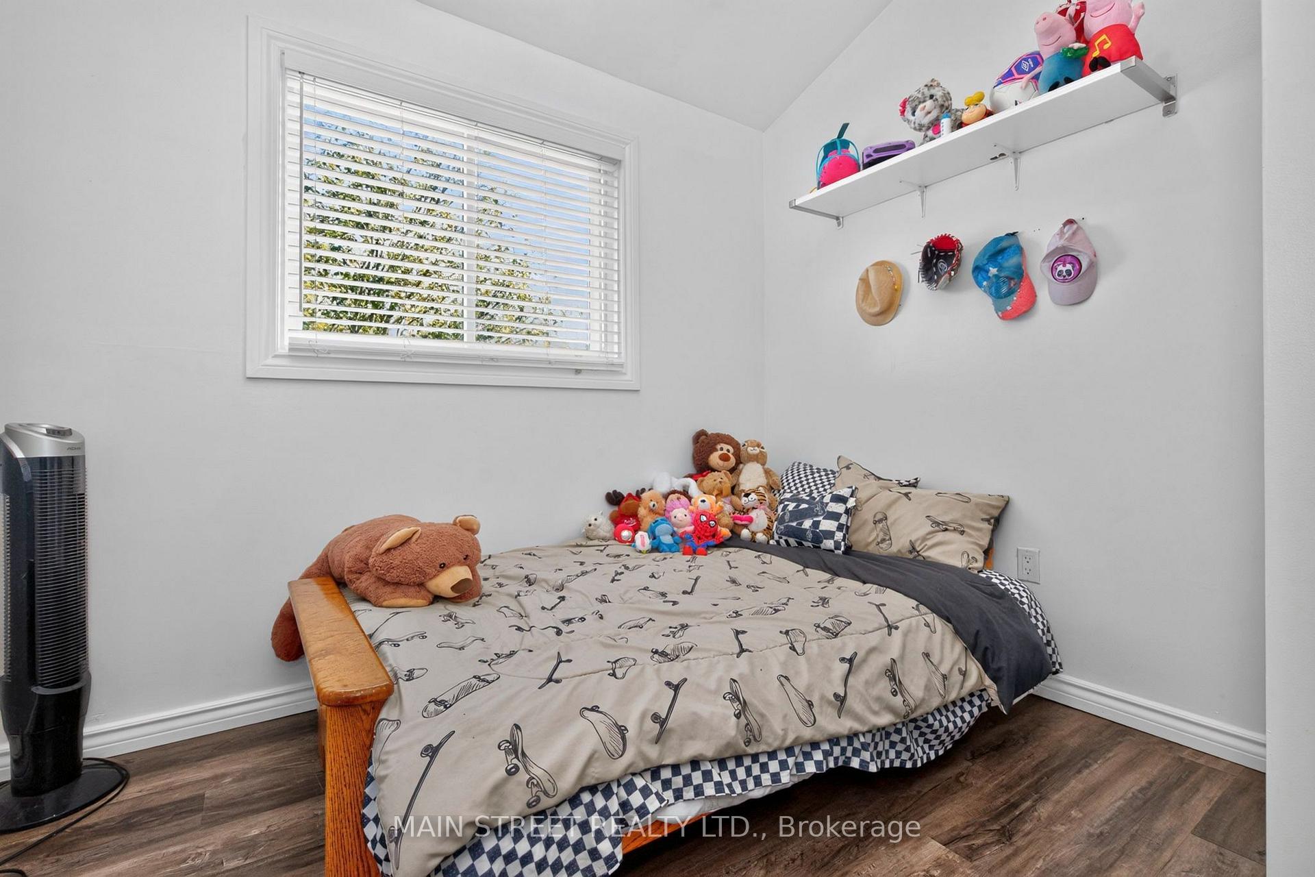 Photo 18 of 8 Robin Court, Barrie, Cundles East — HOMEH