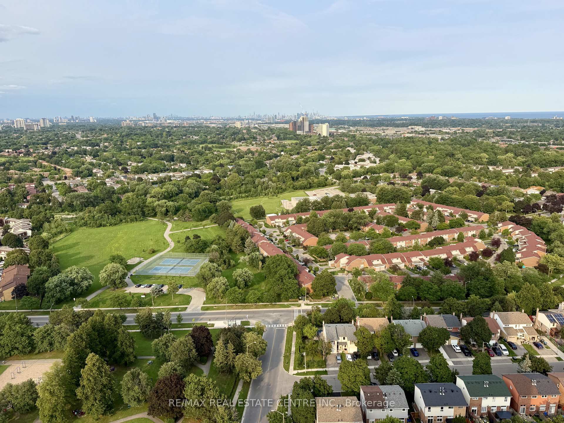 Photo 23 of Unit 2602, 1 Fairview Road E, Mississauga, Mississauga Valleys — HOMEH