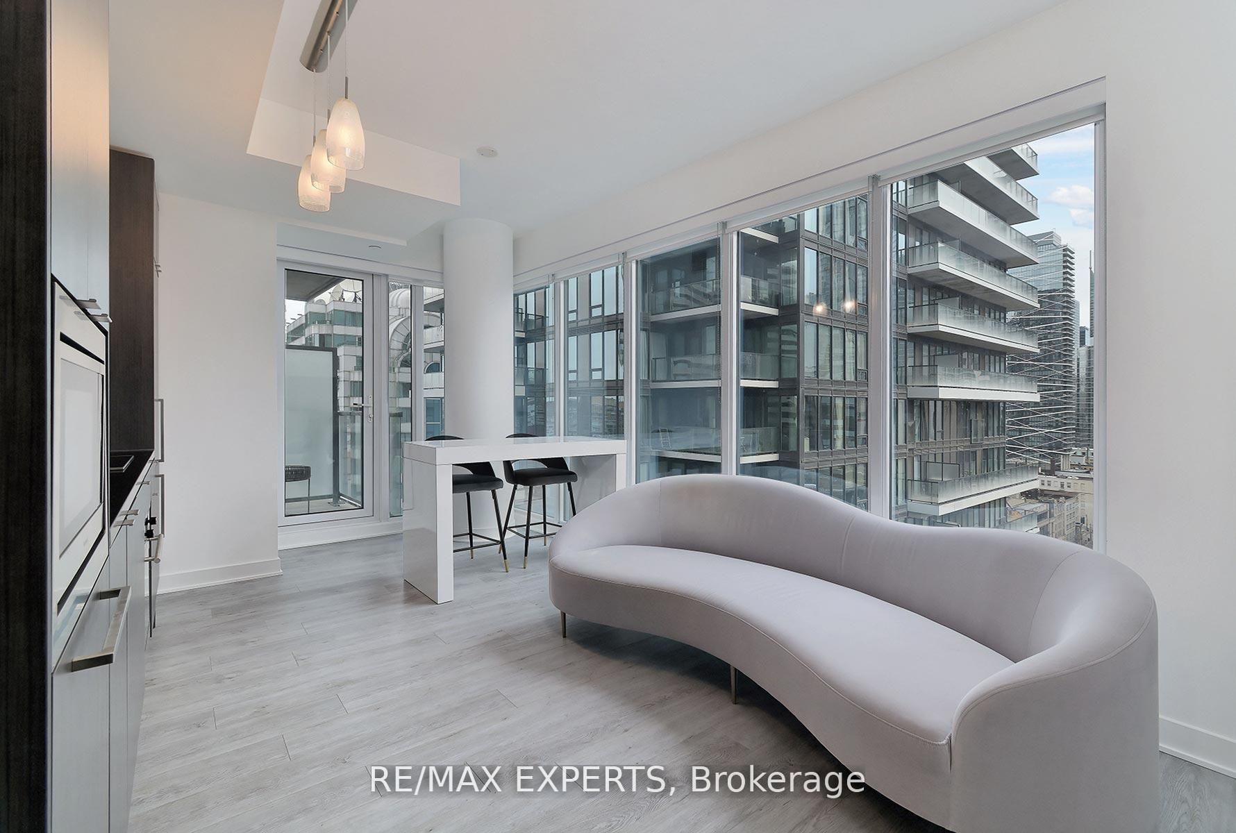 Photo 3 of Unit 2115, 115 Blue Jays Way, Toronto, Waterfront Communities — HOMEH