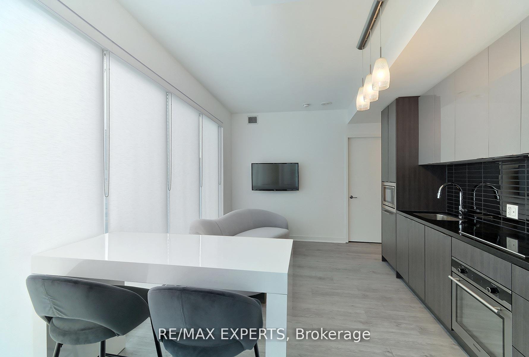 Photo 8 of Unit 2115, 115 Blue Jays Way, Toronto, Waterfront Communities — HOMEH