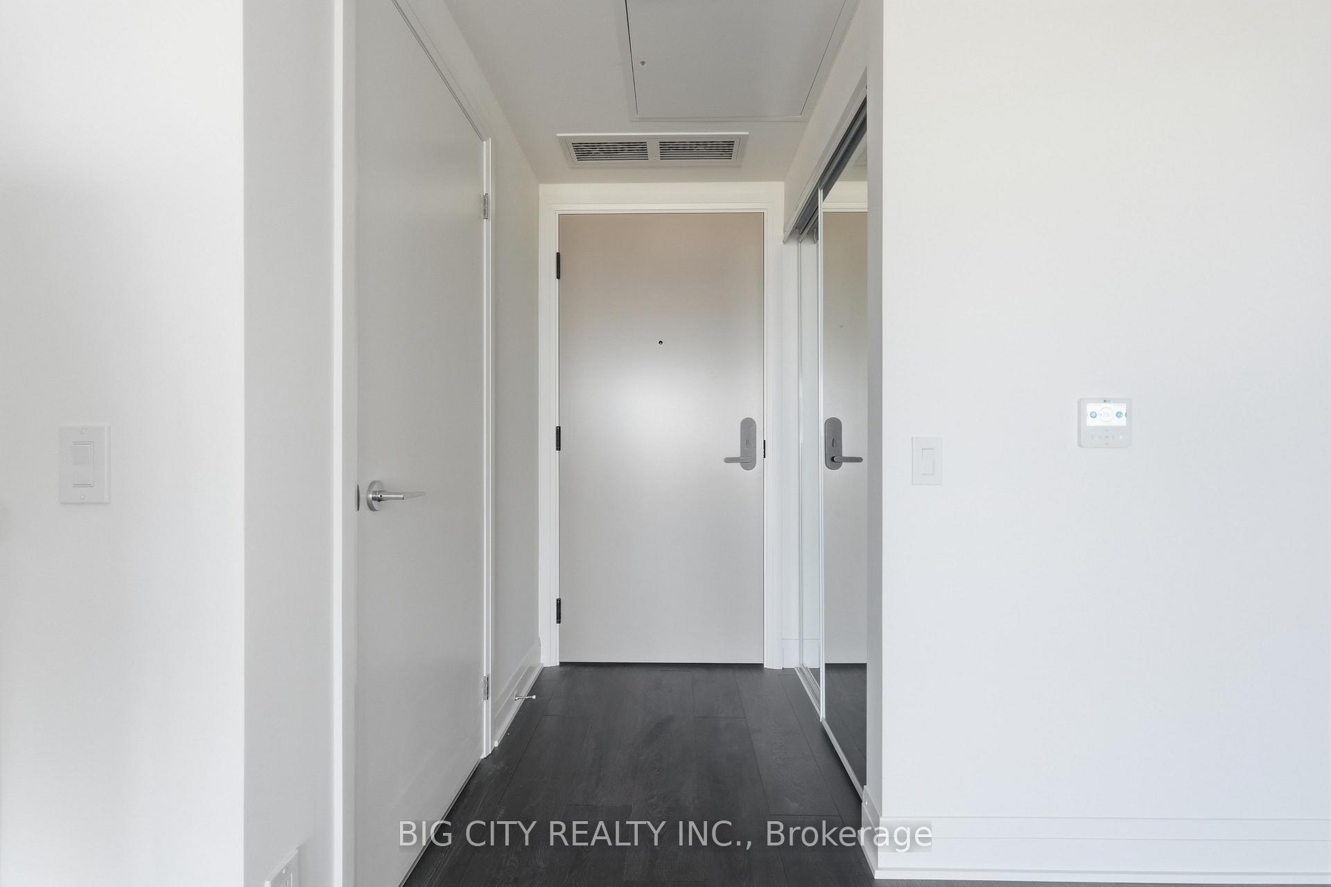 Photo 2 of Unit 1808, 25 Frederick Todd Way, Toronto, Thorncliffe Park — HOMEH