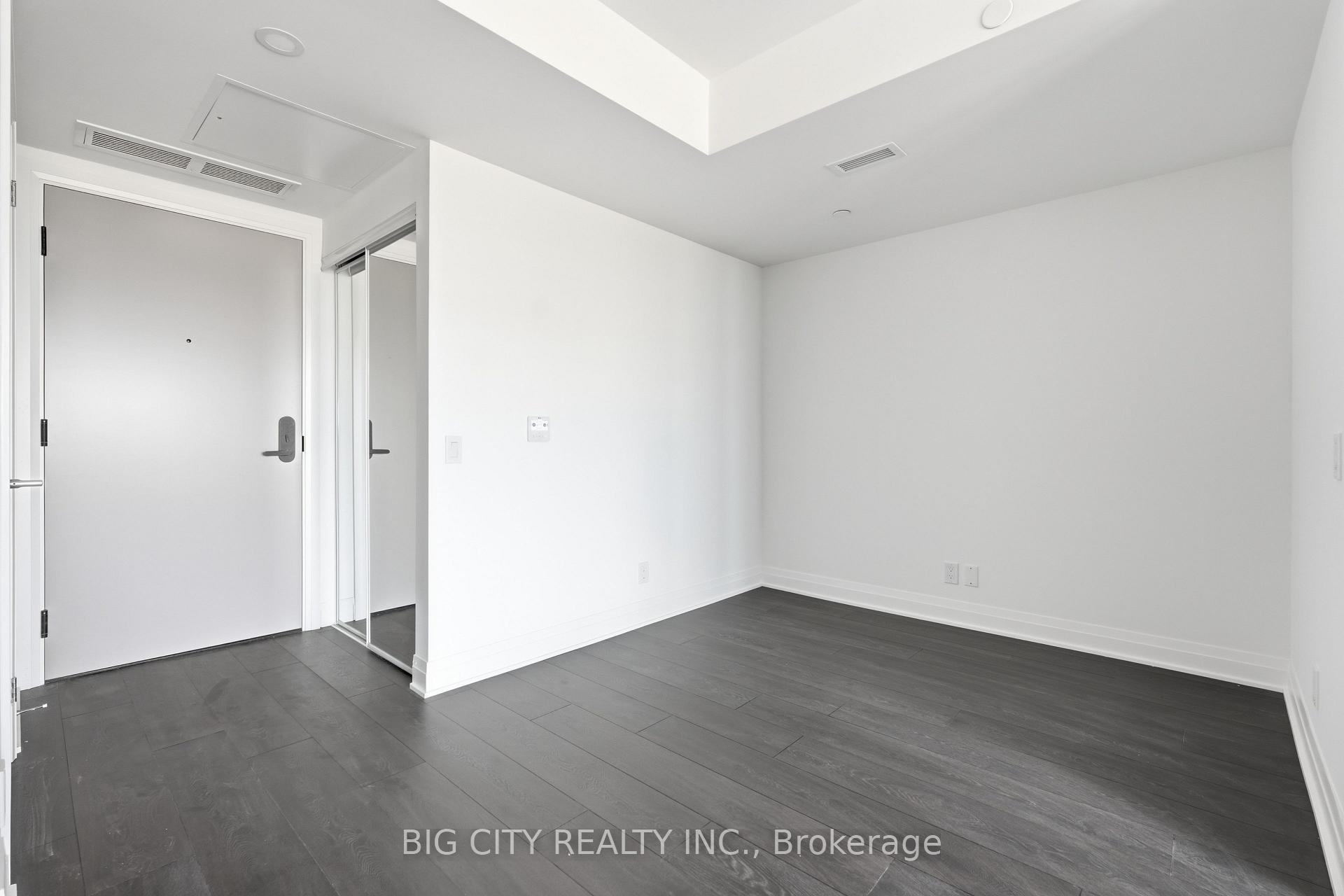 Photo 6 of Unit 1808, 25 Frederick Todd Way, Toronto, Thorncliffe Park — HOMEH