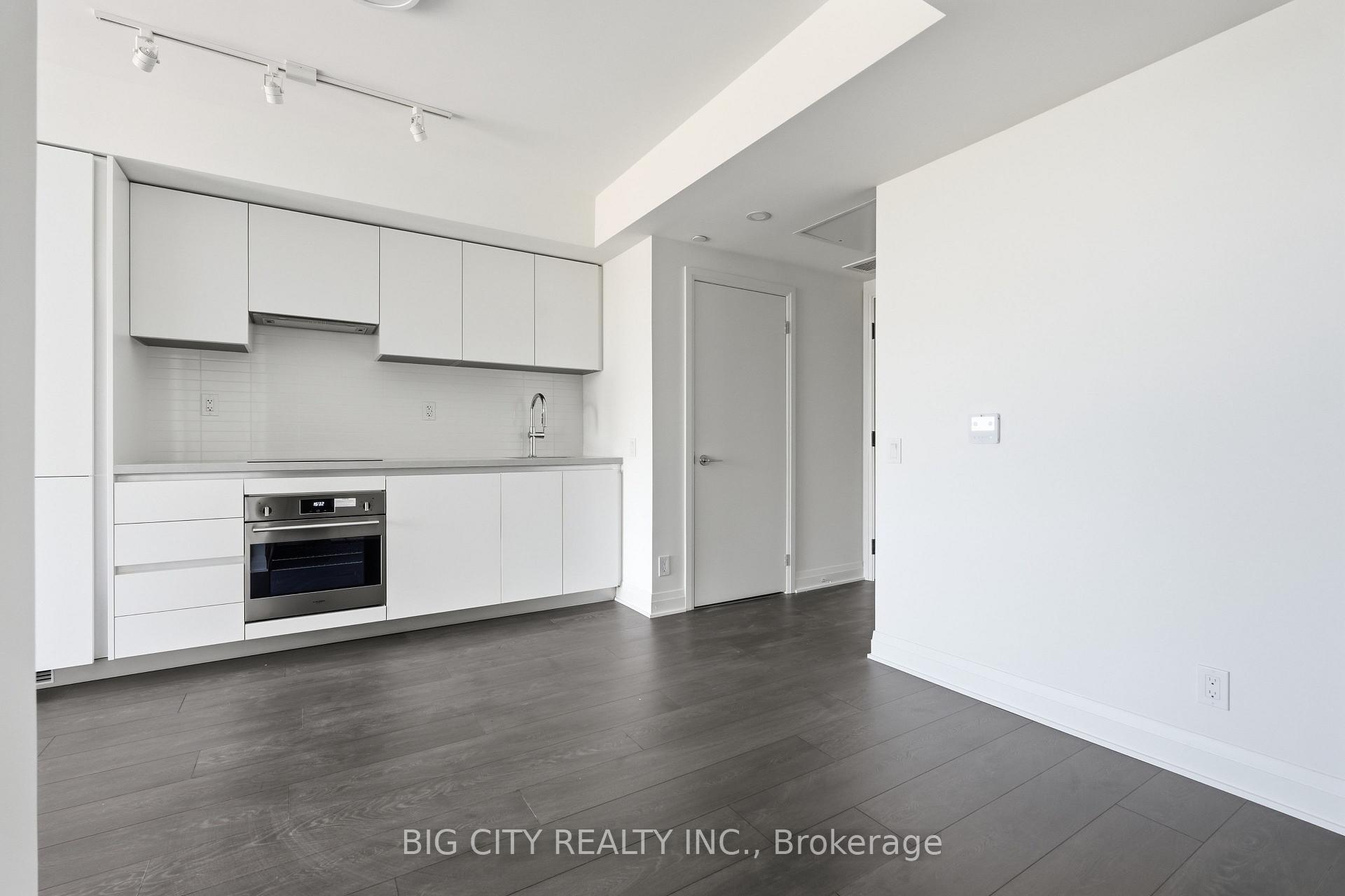 Photo 7 of Unit 1808, 25 Frederick Todd Way, Toronto, Thorncliffe Park — HOMEH
