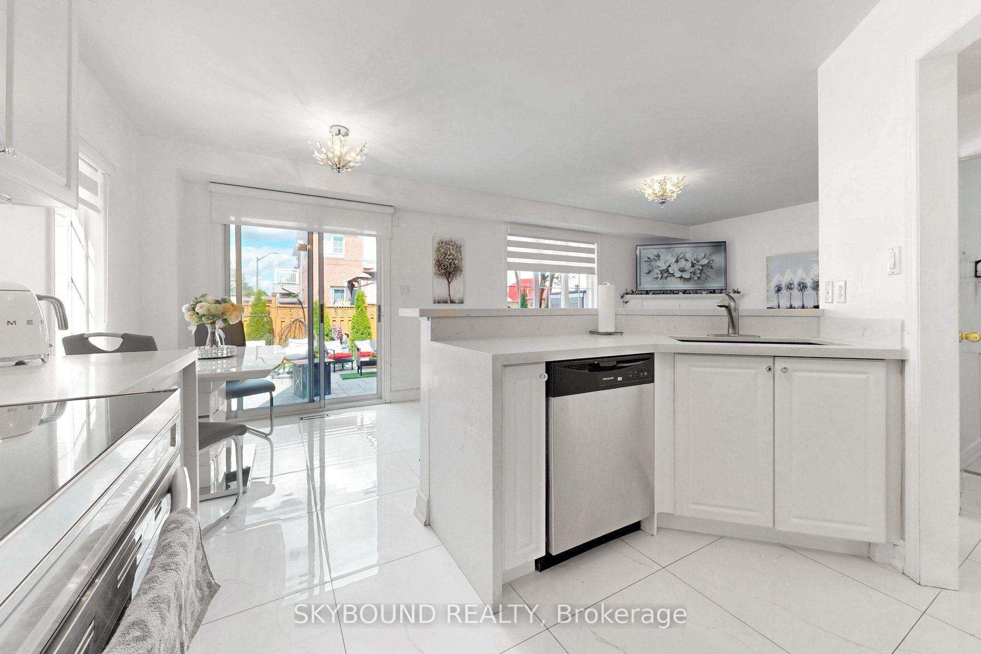 Photo 13 of 5925 Manzanillo Crescent, Mississauga, Churchill Meadows — HOMEH