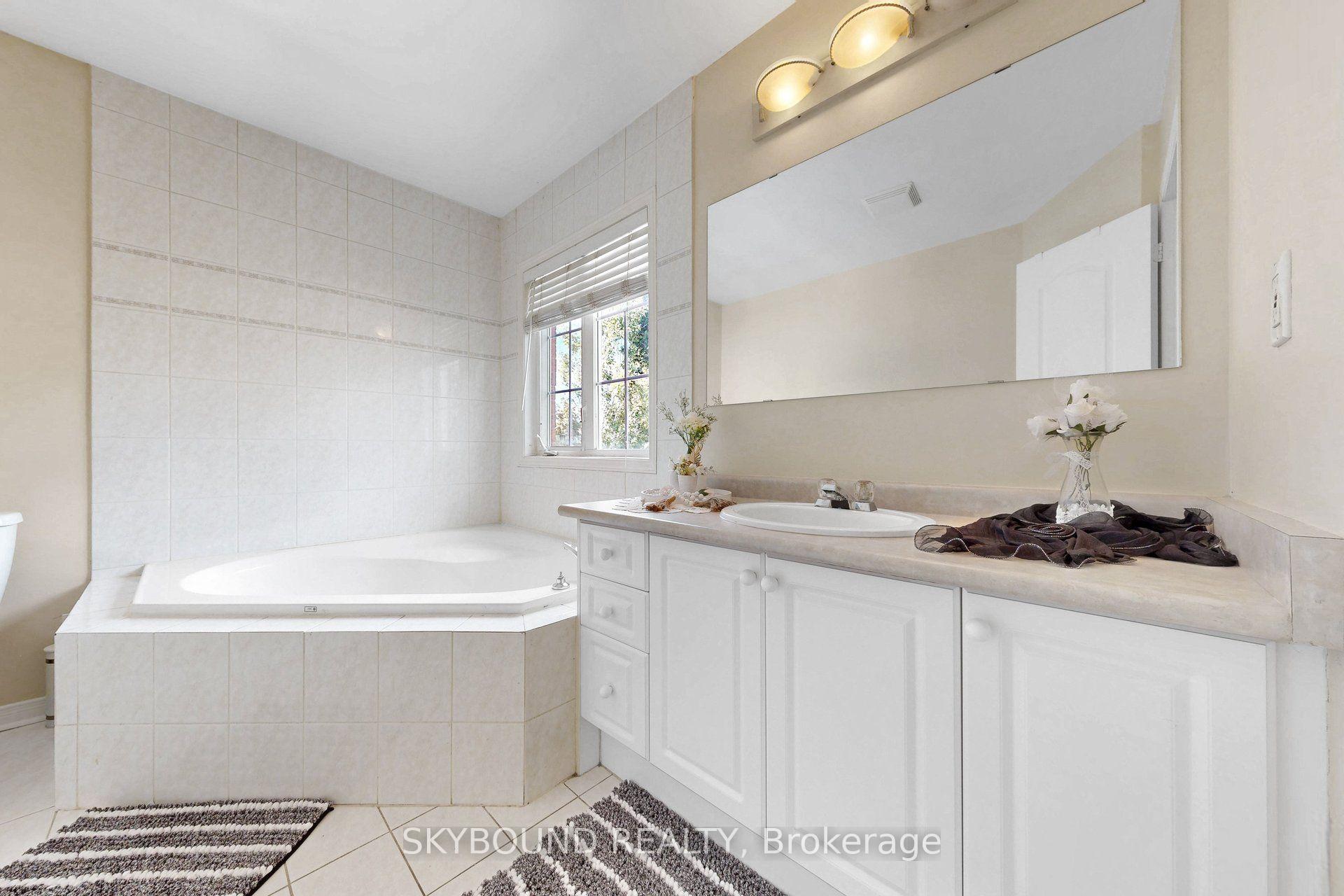 Photo 24 of 5925 Manzanillo Crescent, Mississauga, Churchill Meadows — HOMEH