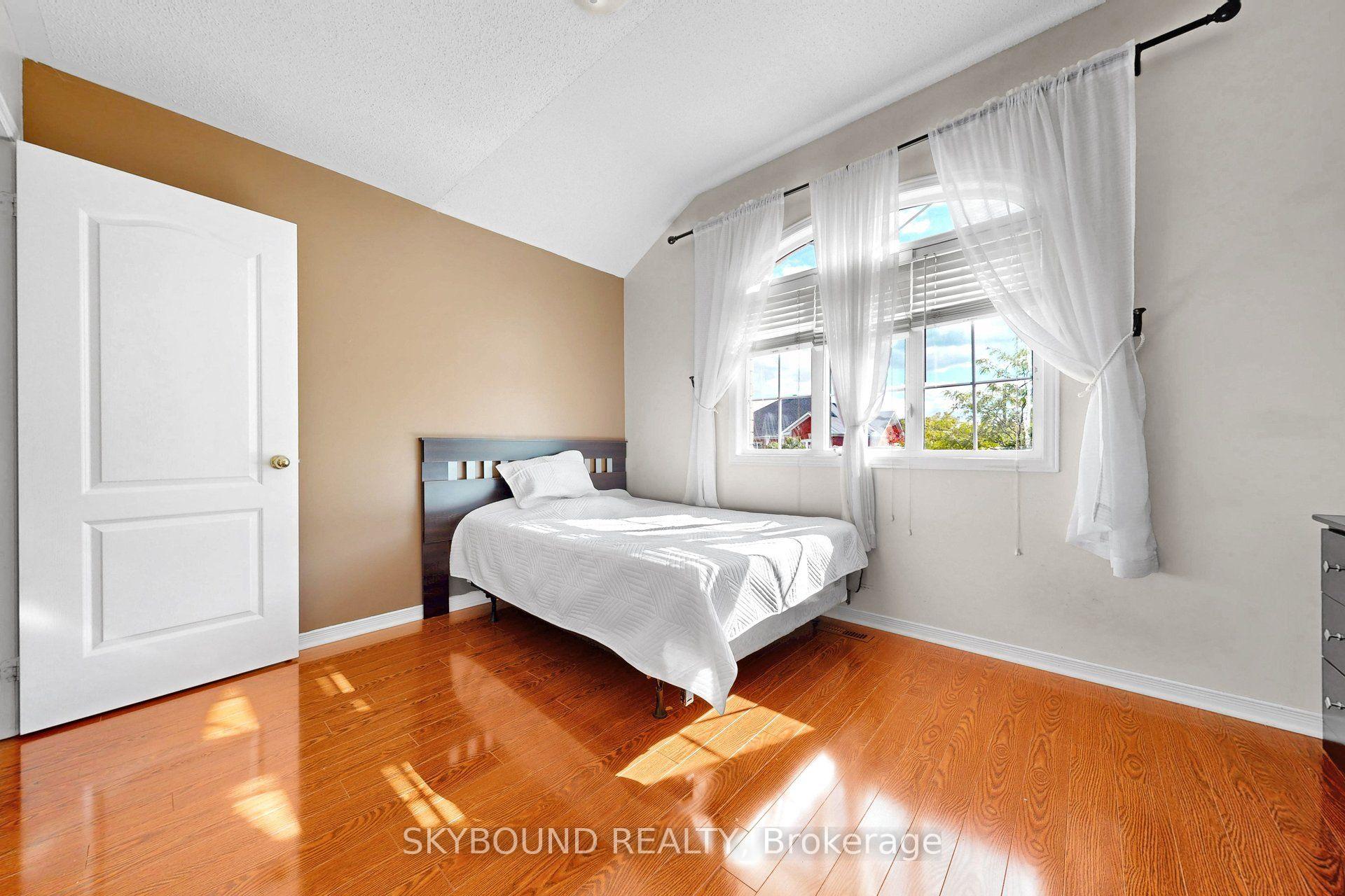 Photo 32 of 5925 Manzanillo Crescent, Mississauga, Churchill Meadows — HOMEH