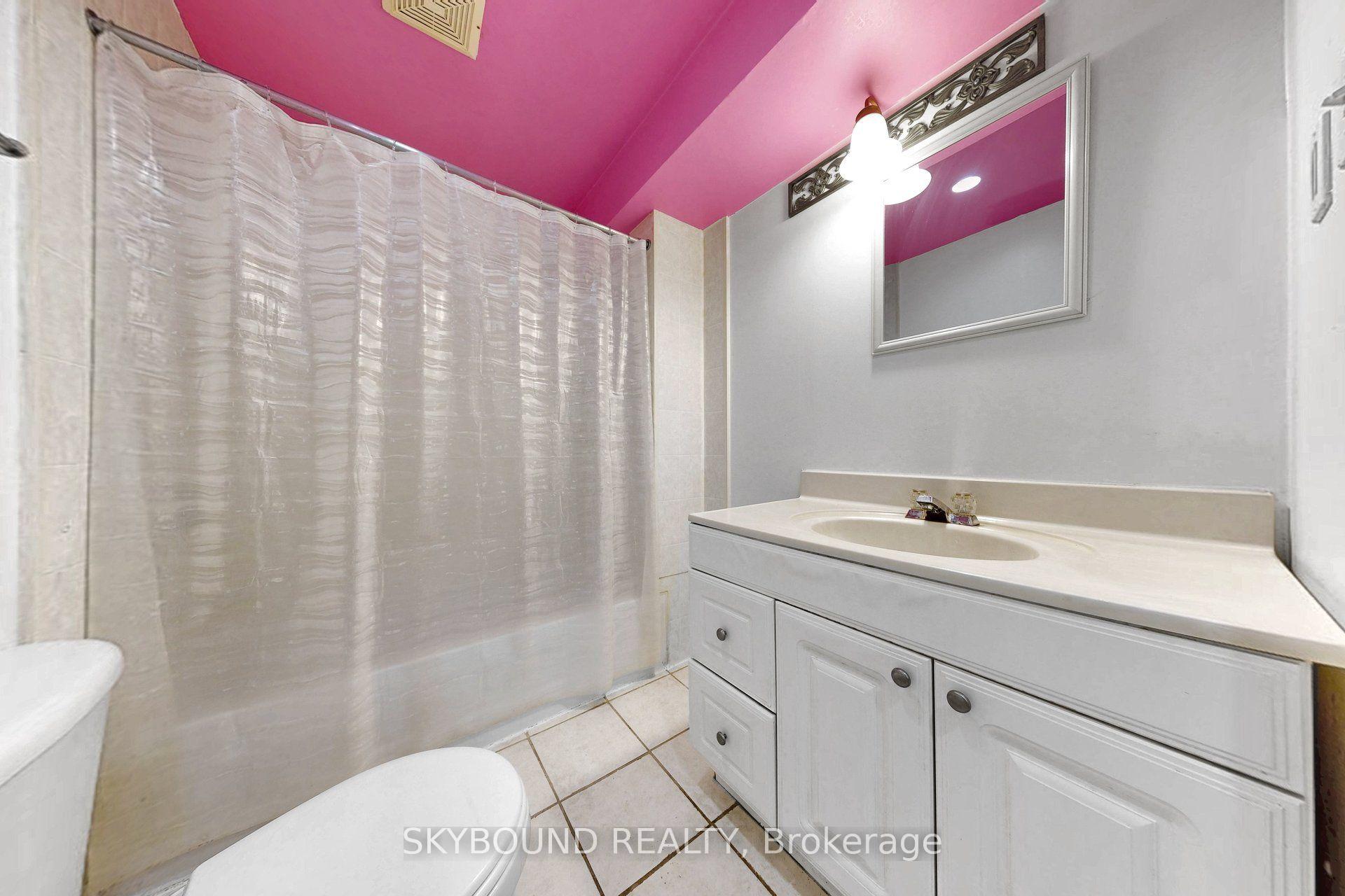 Photo 39 of 5925 Manzanillo Crescent, Mississauga, Churchill Meadows — HOMEH