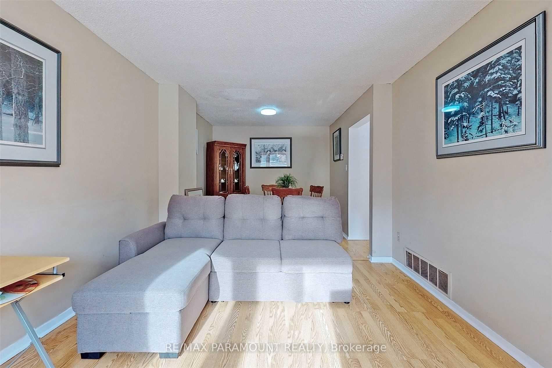 Photo 5 of 57 Royal Salisbury Way, Brampton, Madoc — HOMEH