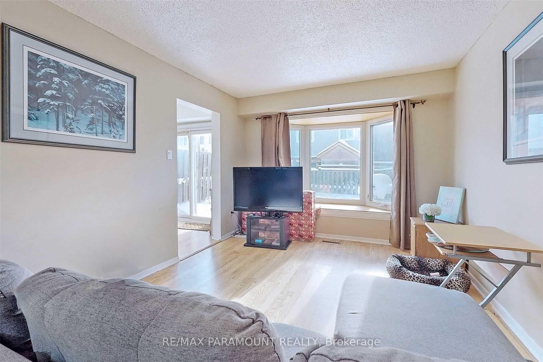 Photo 7 of 57 Royal Salisbury Way, Brampton, Madoc — HOMEH