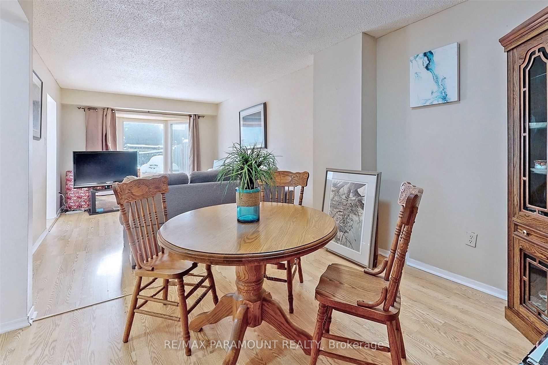 Photo 9 of 57 Royal Salisbury Way, Brampton, Madoc — HOMEH