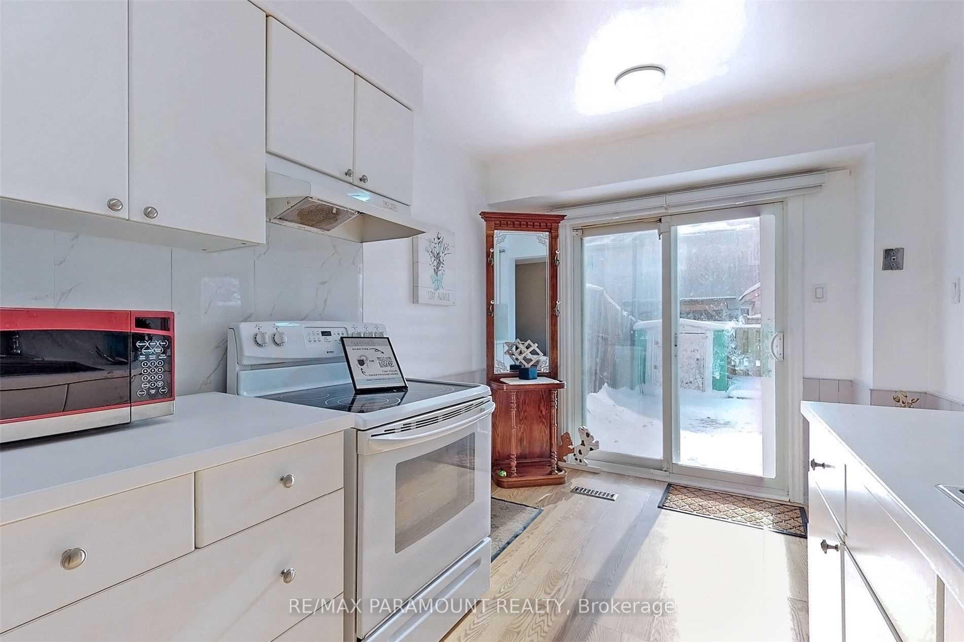 Photo 12 of 57 Royal Salisbury Way, Brampton, Madoc — HOMEH