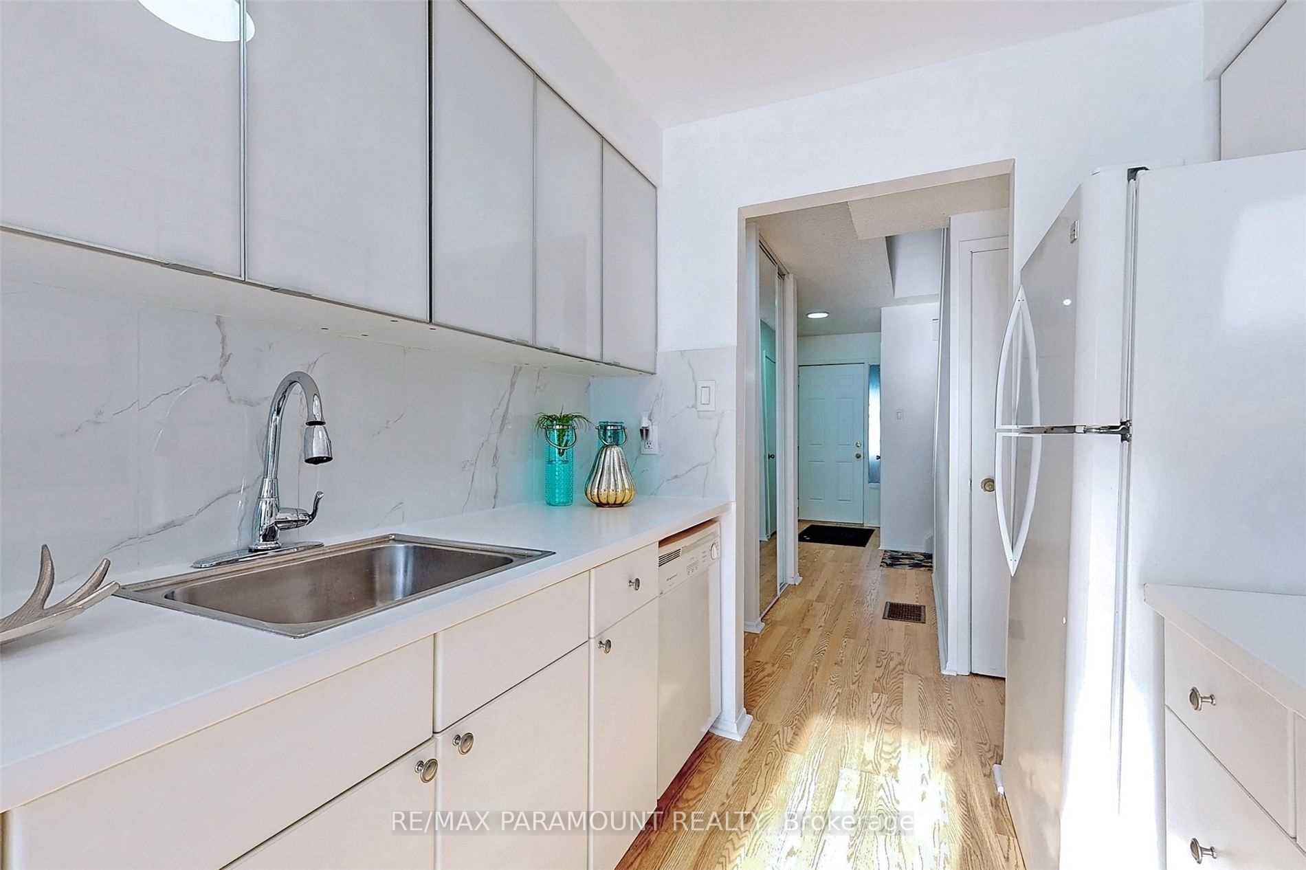 Photo 15 of 57 Royal Salisbury Way, Brampton, Madoc — HOMEH