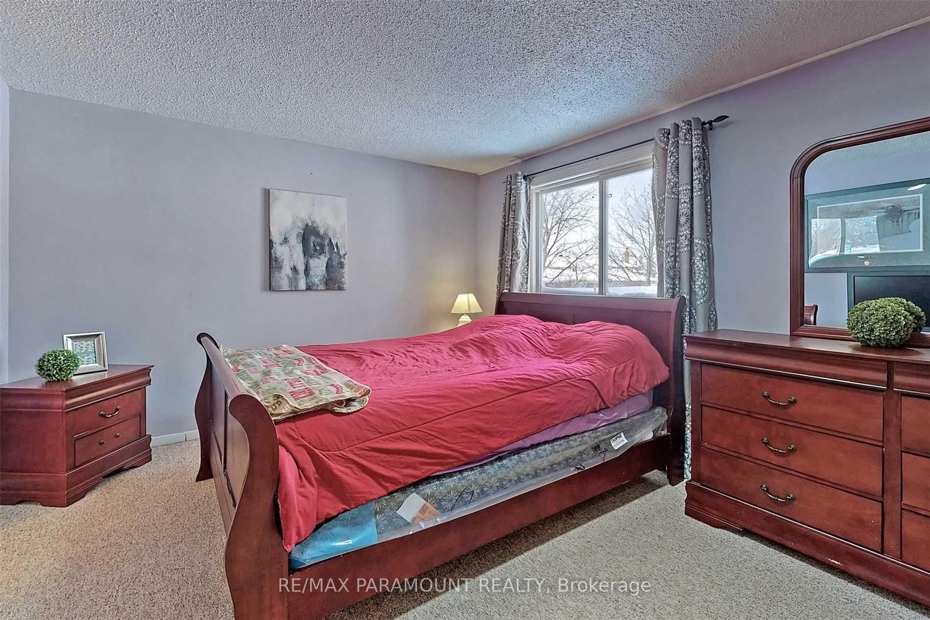 Photo 22 of 57 Royal Salisbury Way, Brampton, Madoc — HOMEH