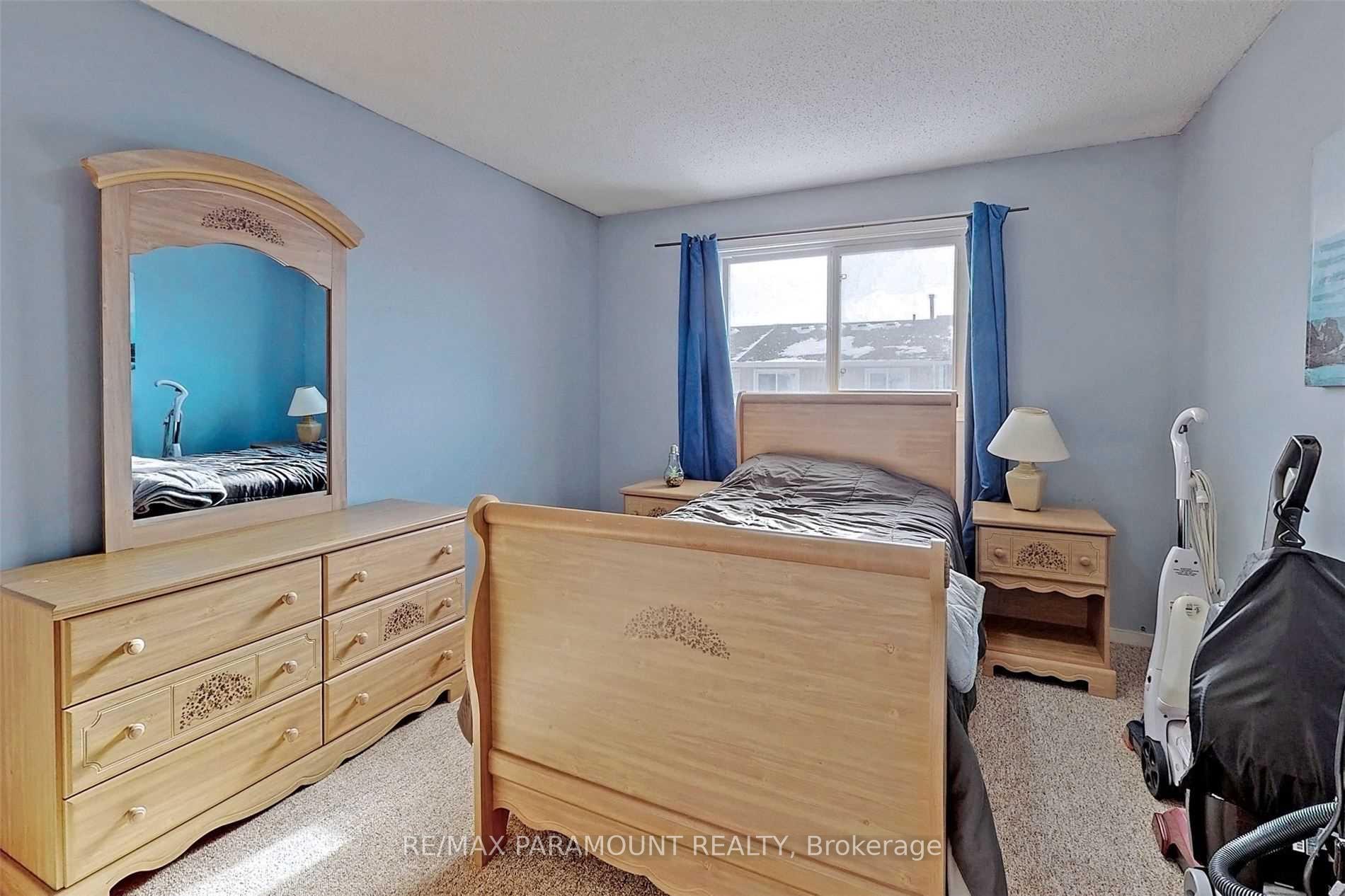 Photo 28 of 57 Royal Salisbury Way, Brampton, Madoc — HOMEH