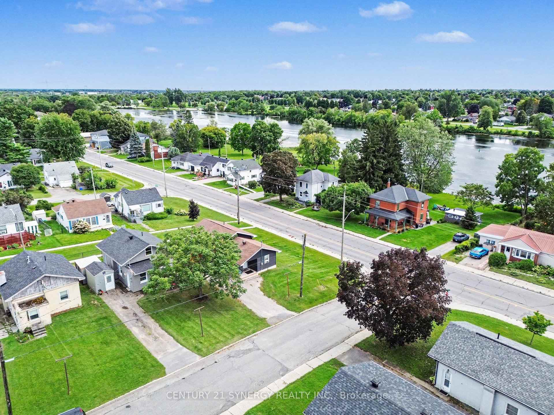 Photo 23 of 3 McKenzie Avenue, Smiths Falls, Smiths Falls — HOMEH