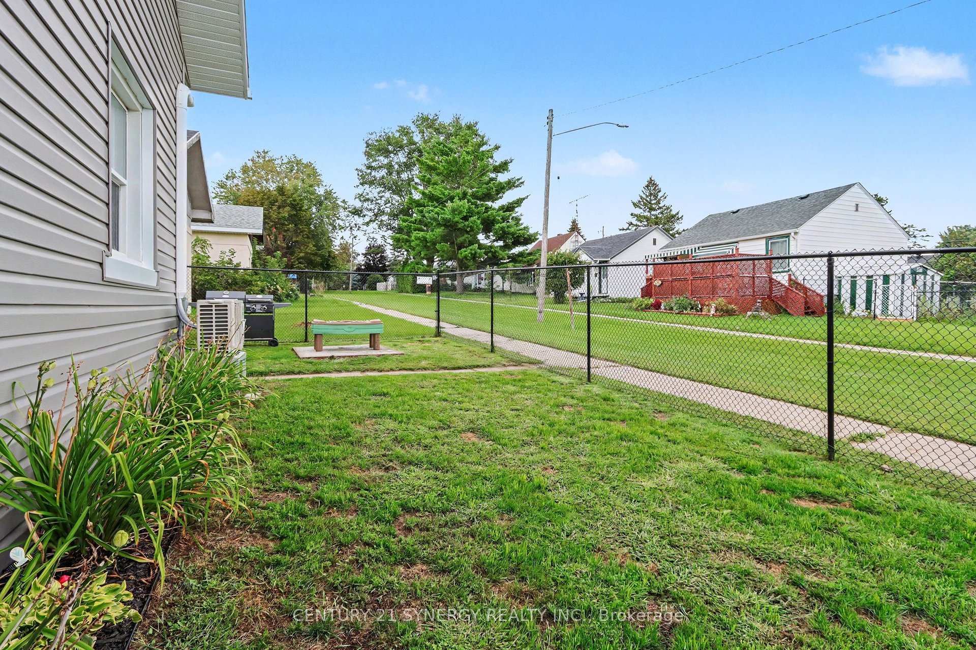 Photo 25 of 3 McKenzie Avenue, Smiths Falls, Smiths Falls — HOMEH