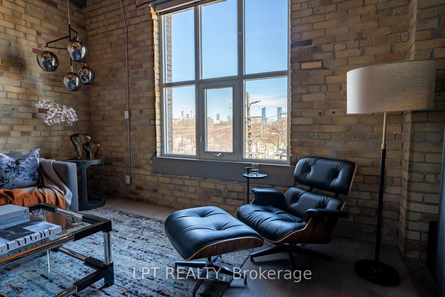 Photo 7 of Unit 414, 955 Queen Street W, Toronto, Trinity-Bellwoods — HOMEH
