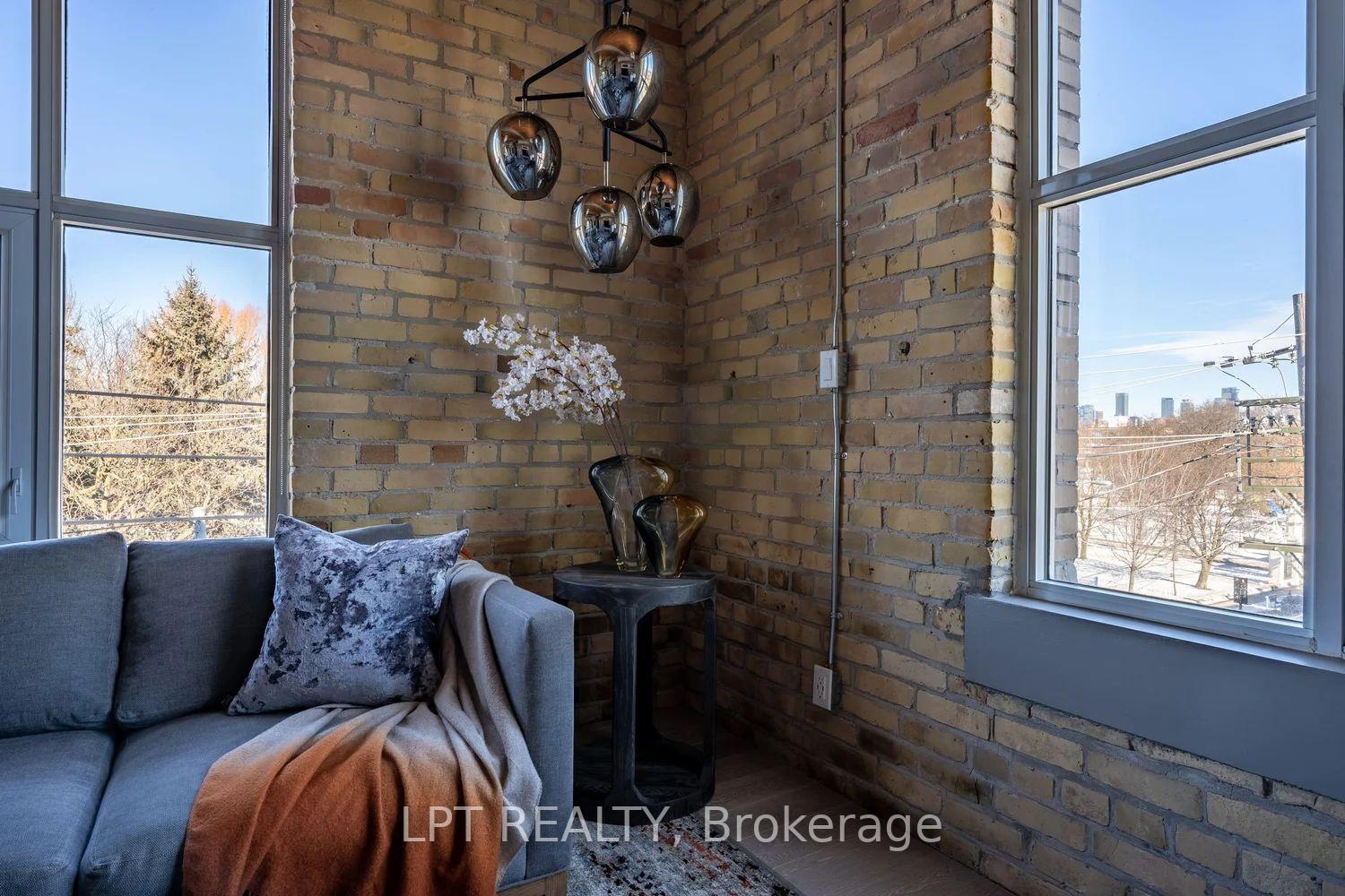 Photo 9 of Unit 414, 955 Queen Street W, Toronto, Trinity-Bellwoods — HOMEH