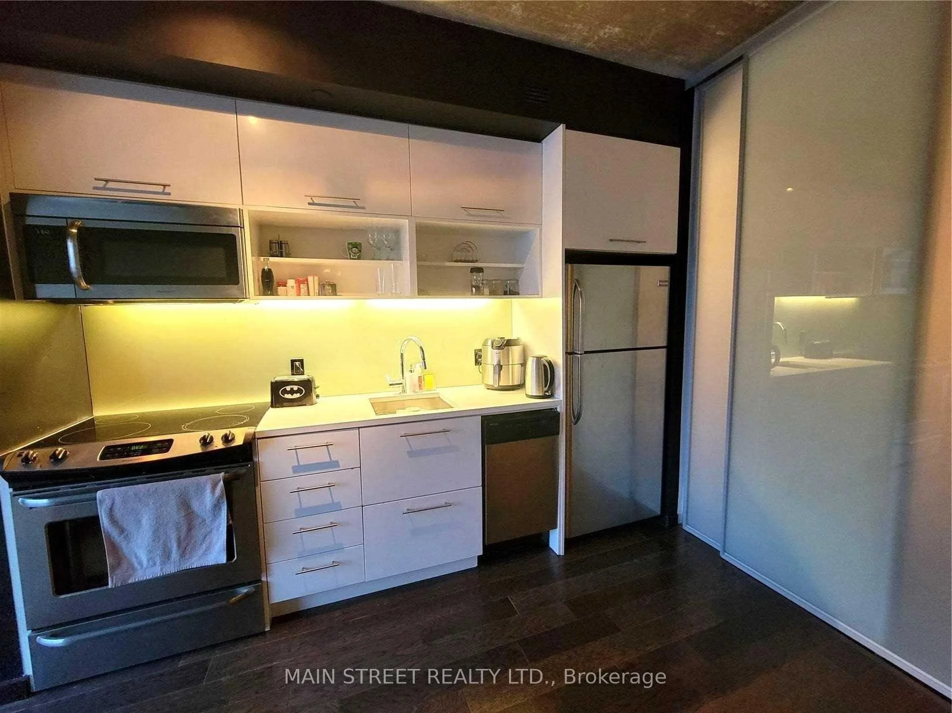 Photo 12 of Unit 421, 51 Trolley Crescent, Toronto, Moss Park — HOMEH