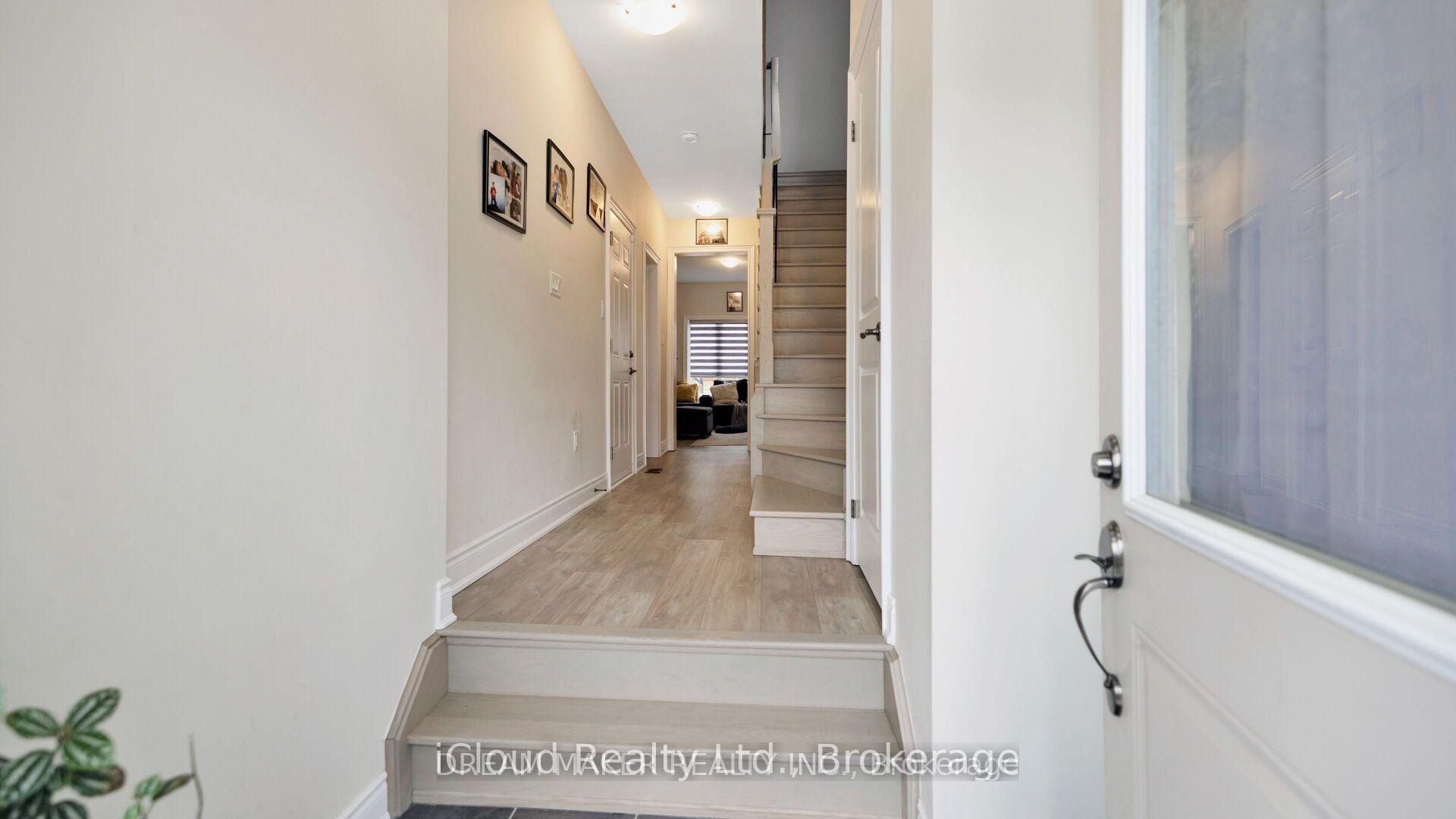 Photo 5 of 73 Lorne Thomas Place, New Tecumseth, Alliston — HOMEH
