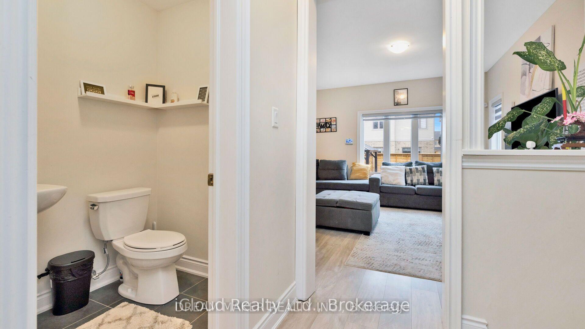 Photo 7 of 73 Lorne Thomas Place, New Tecumseth, Alliston — HOMEH