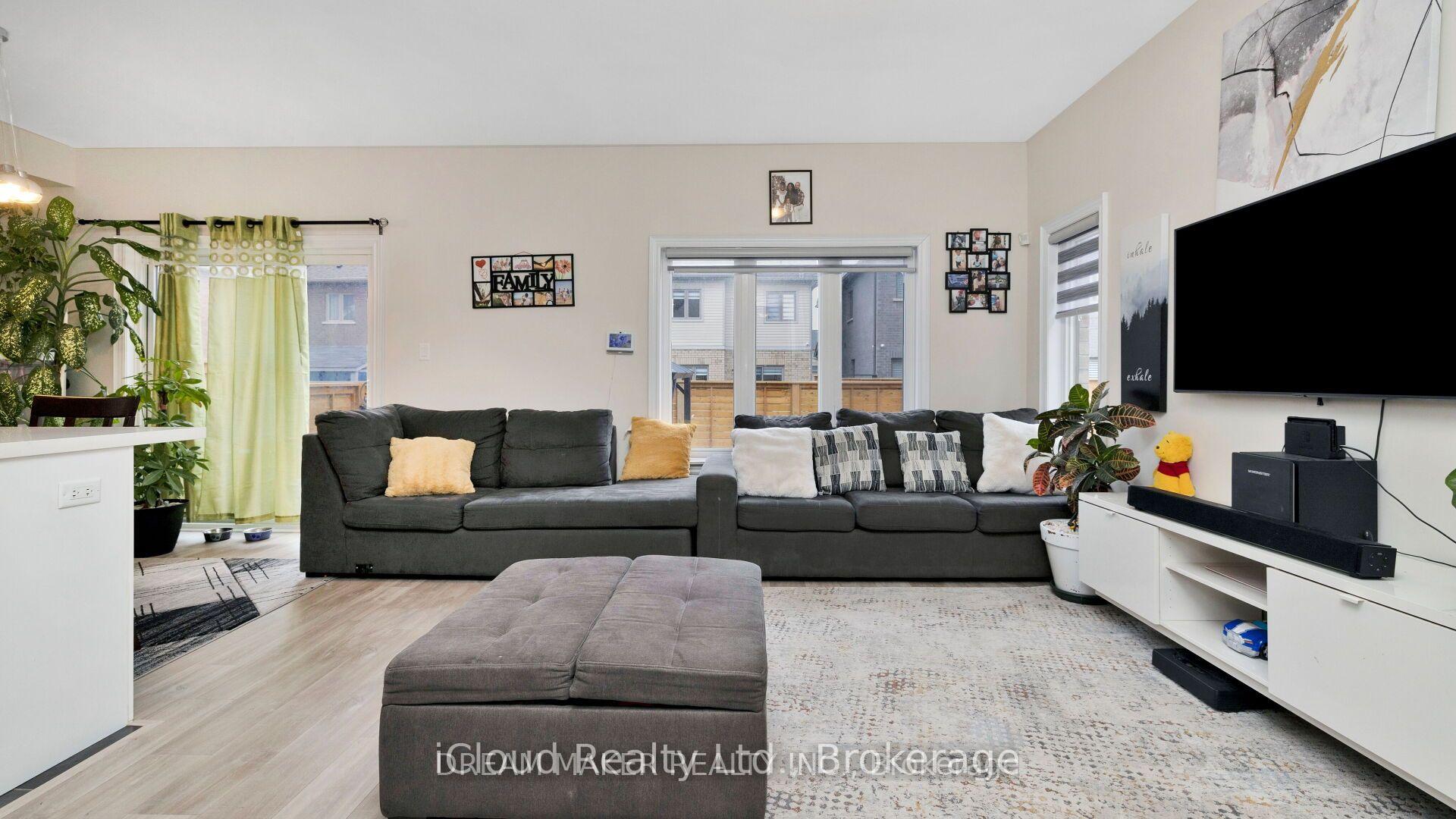 Photo 9 of 73 Lorne Thomas Place, New Tecumseth, Alliston — HOMEH