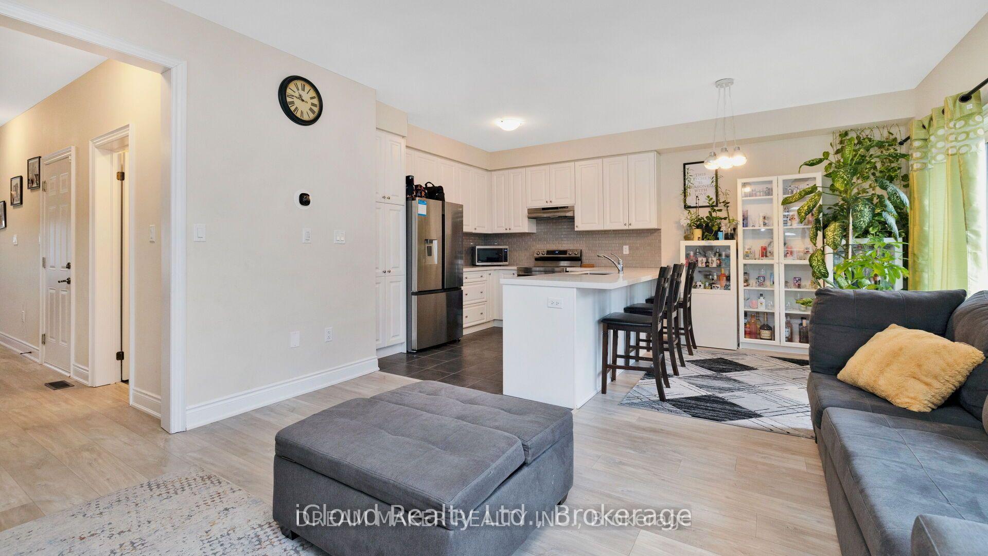 Photo 12 of 73 Lorne Thomas Place, New Tecumseth, Alliston — HOMEH