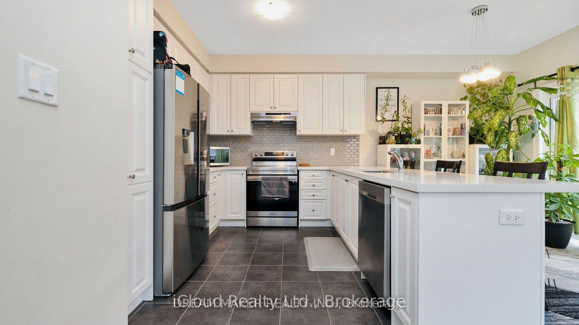 Photo 13 of 73 Lorne Thomas Place, New Tecumseth, Alliston — HOMEH