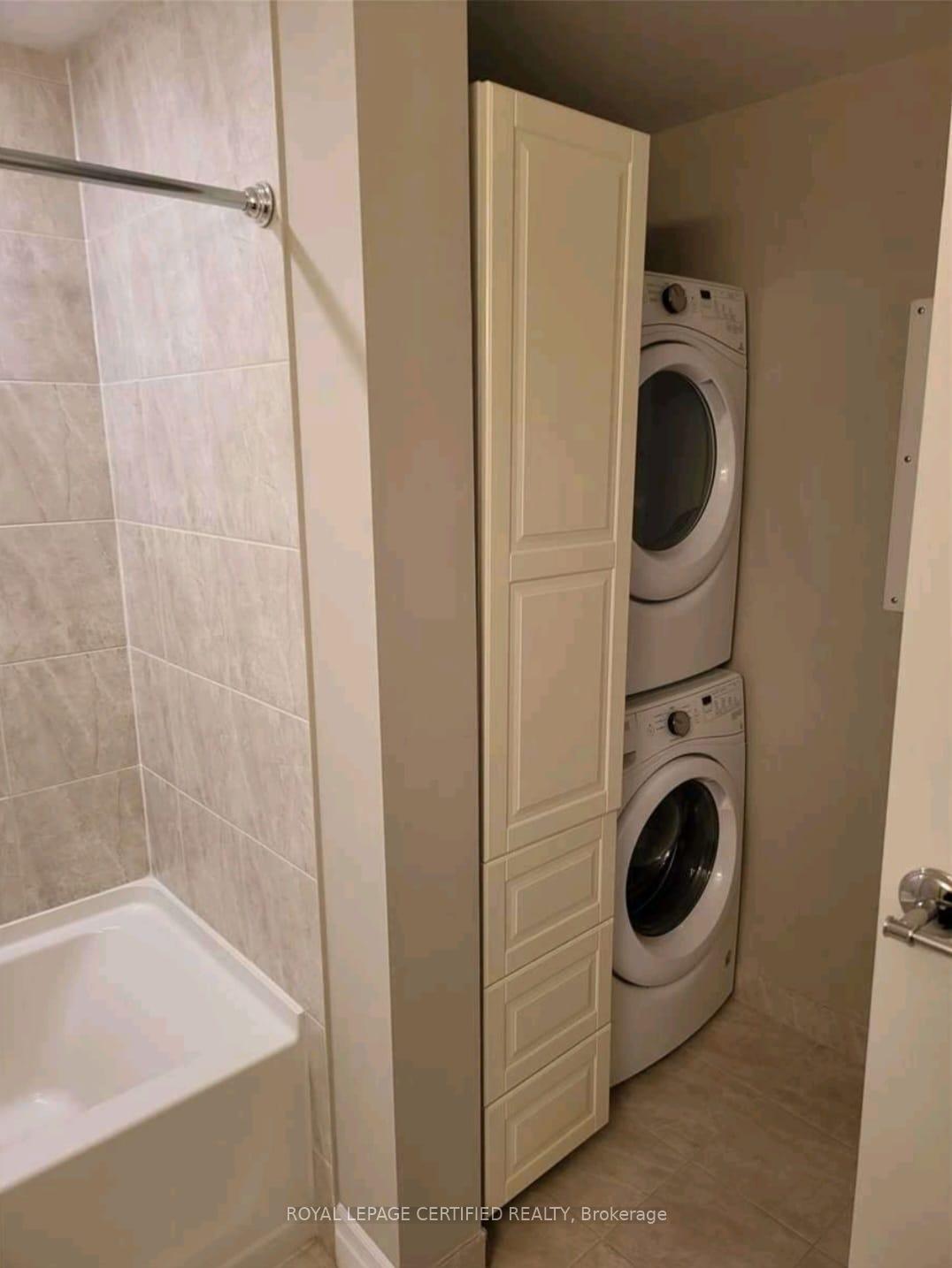 Photo 3 of Unit 724, 2490 Old Bronte Road, Oakville, Westmount — HOMEH