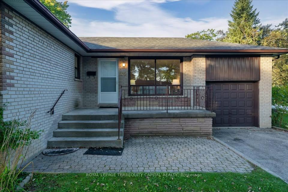Photo 2 of Unit Lower, 65 Glenmanor Drive, Oakville, Central — HOMEH