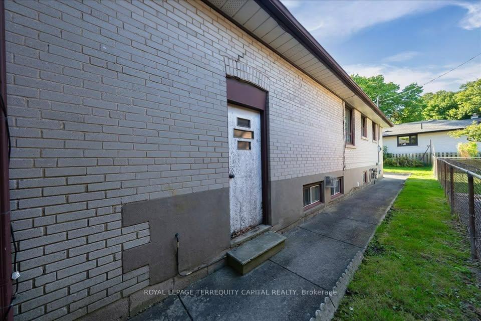 Photo 16 of Unit Lower, 65 Glenmanor Drive, Oakville, Central — HOMEH