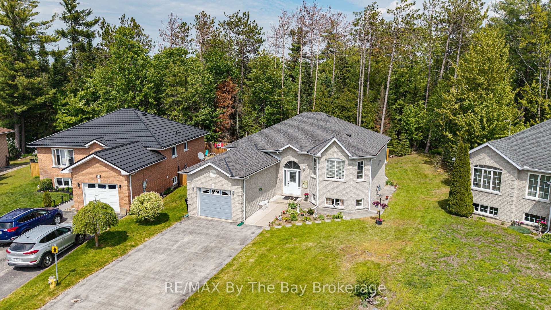 Photo 2 of 50 Donato Way, Wasaga Beach — HOMEH