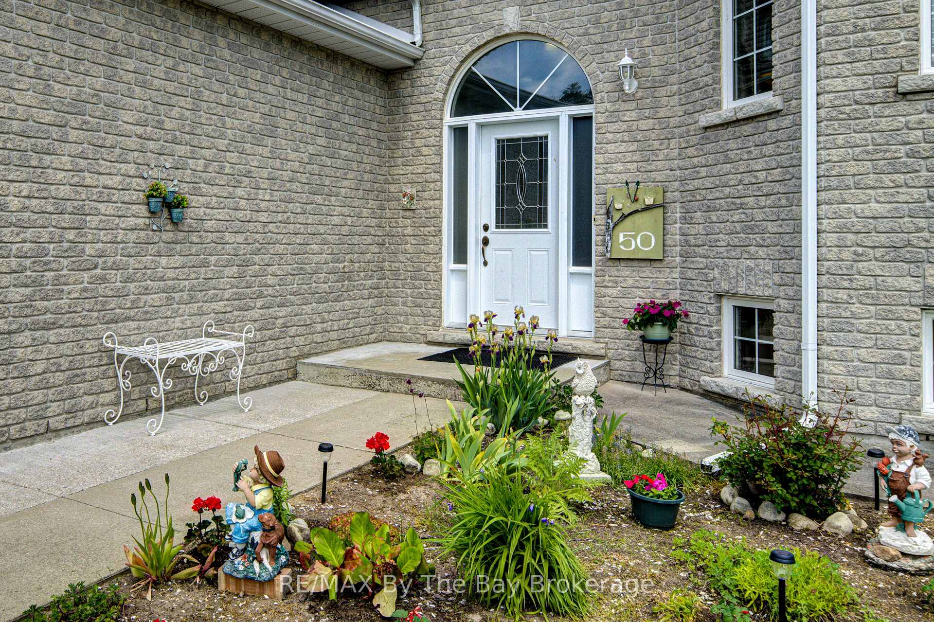 Photo 3 of 50 Donato Way, Wasaga Beach — HOMEH