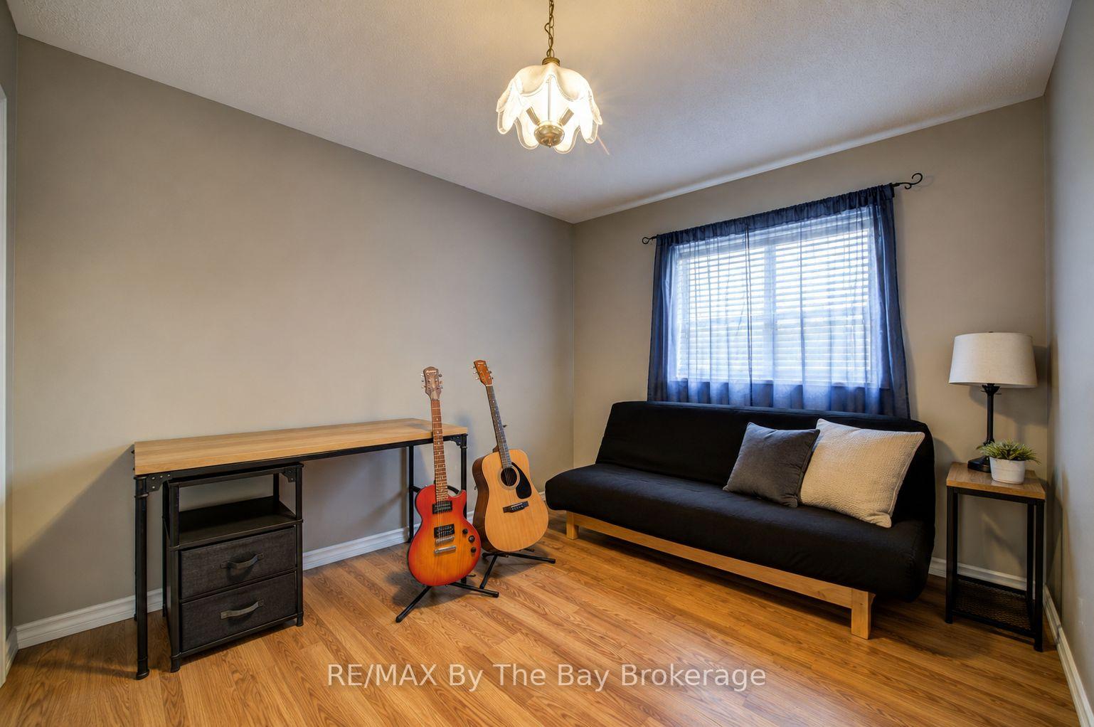 Photo 8 of 50 Donato Way, Wasaga Beach — HOMEH