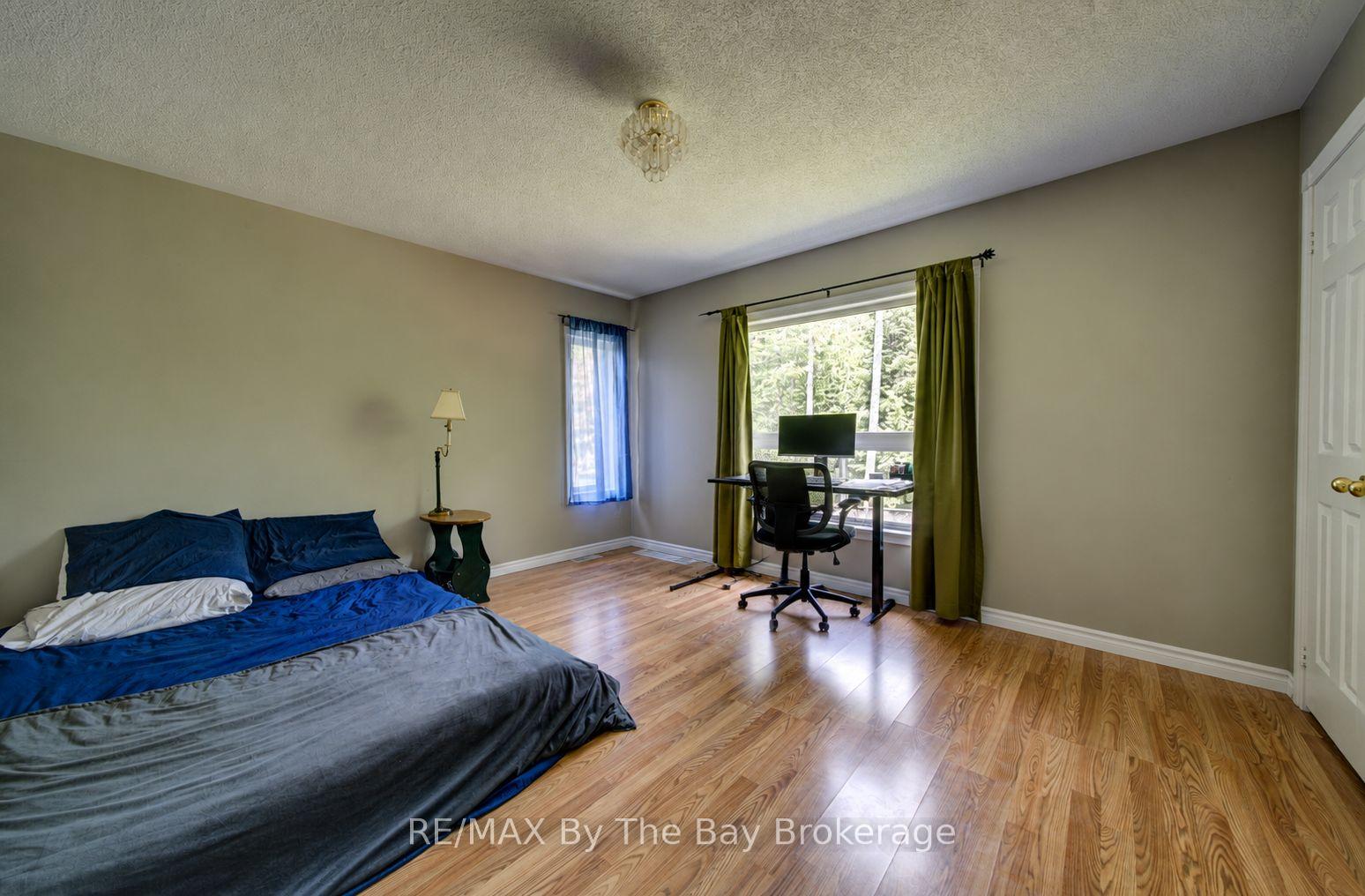 Photo 9 of 50 Donato Way, Wasaga Beach — HOMEH