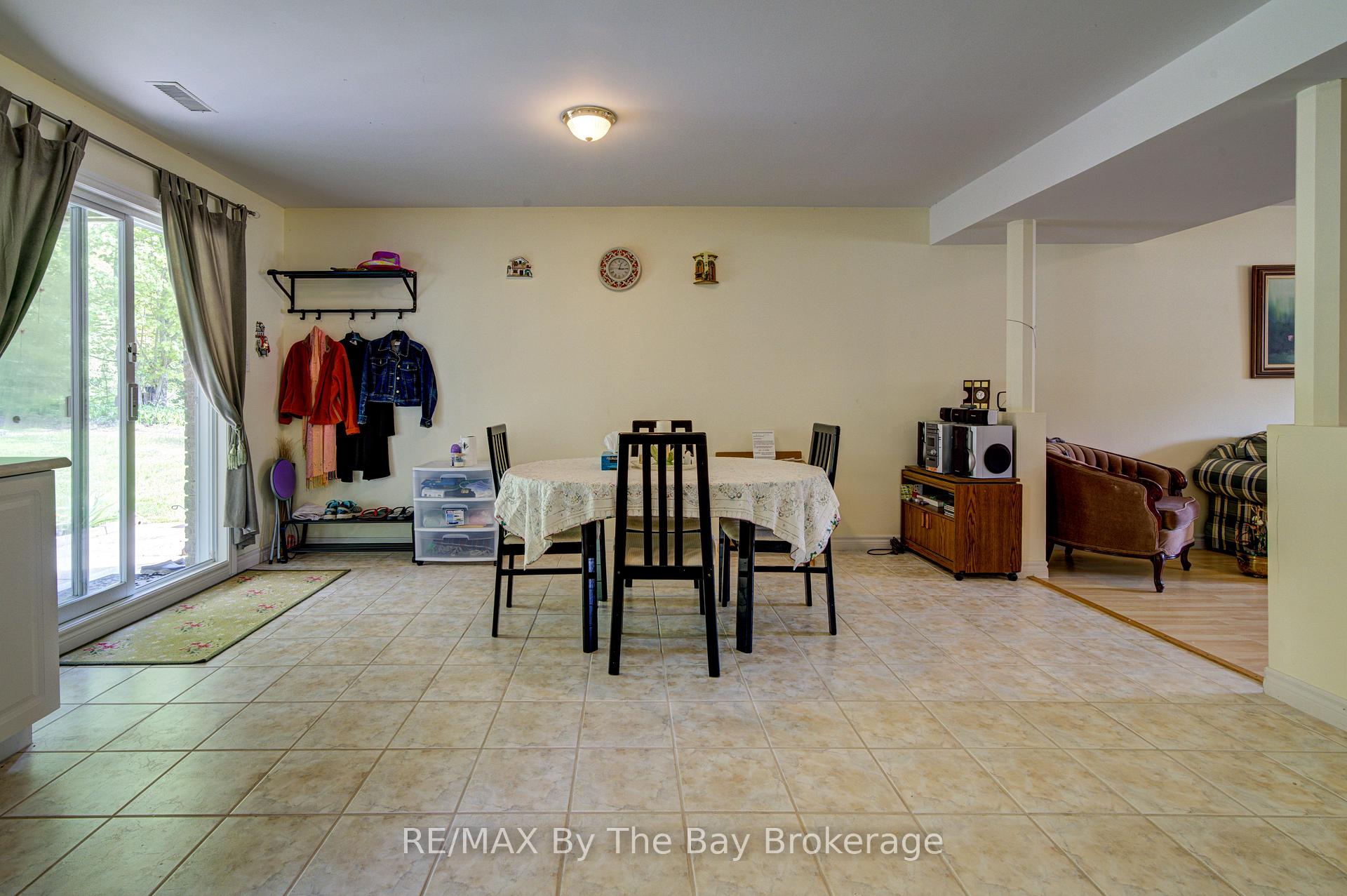 Photo 12 of 50 Donato Way, Wasaga Beach — HOMEH