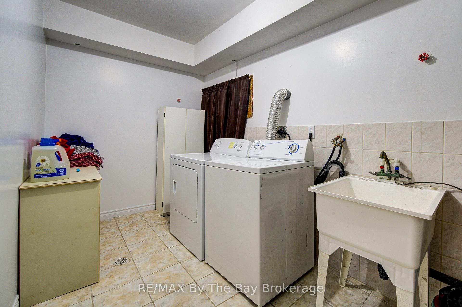 Photo 16 of 50 Donato Way, Wasaga Beach — HOMEH