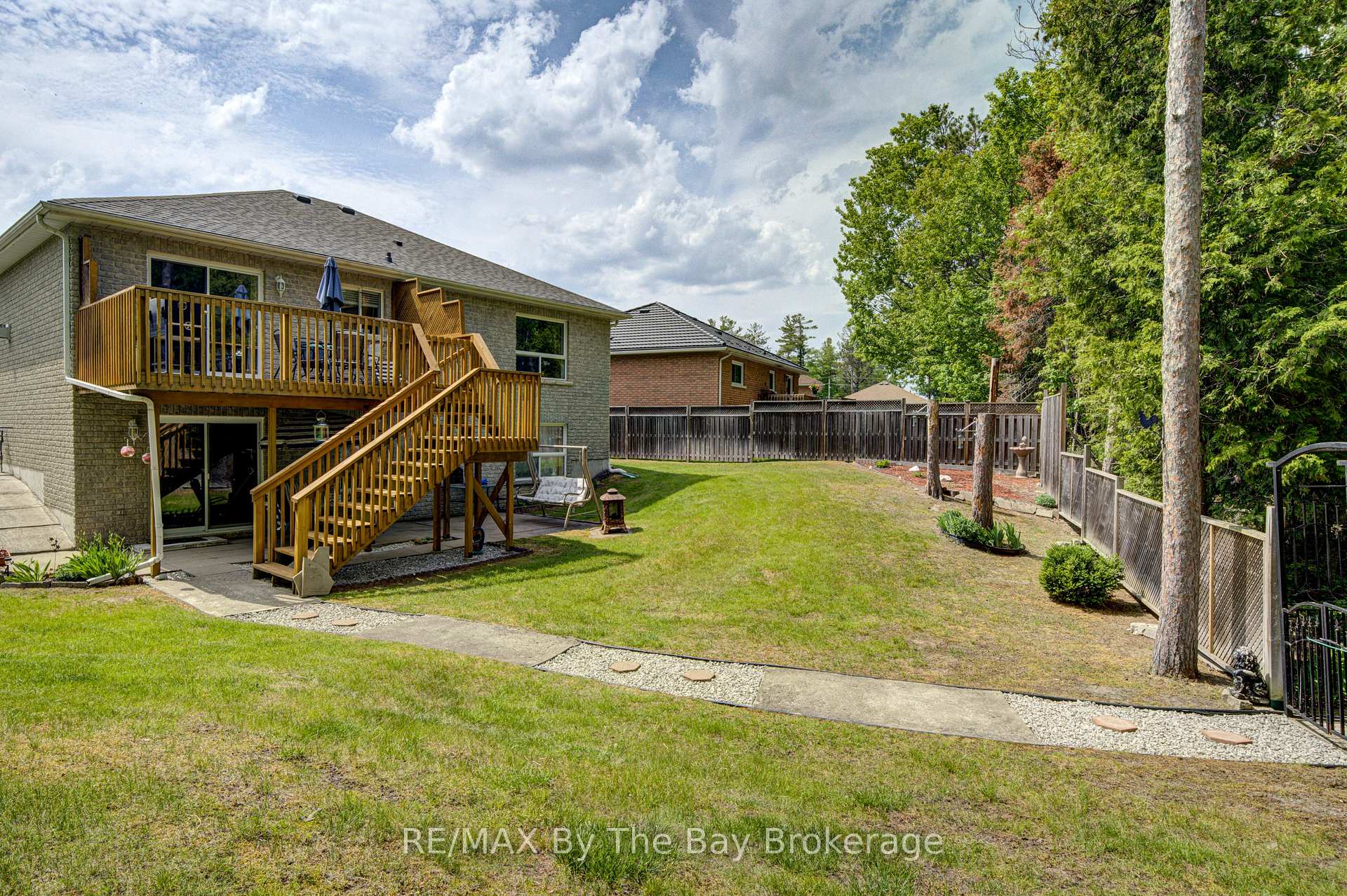 Photo 19 of 50 Donato Way, Wasaga Beach — HOMEH