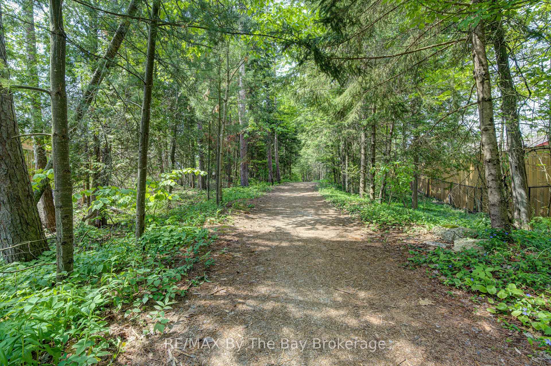 Photo 21 of 50 Donato Way, Wasaga Beach — HOMEH