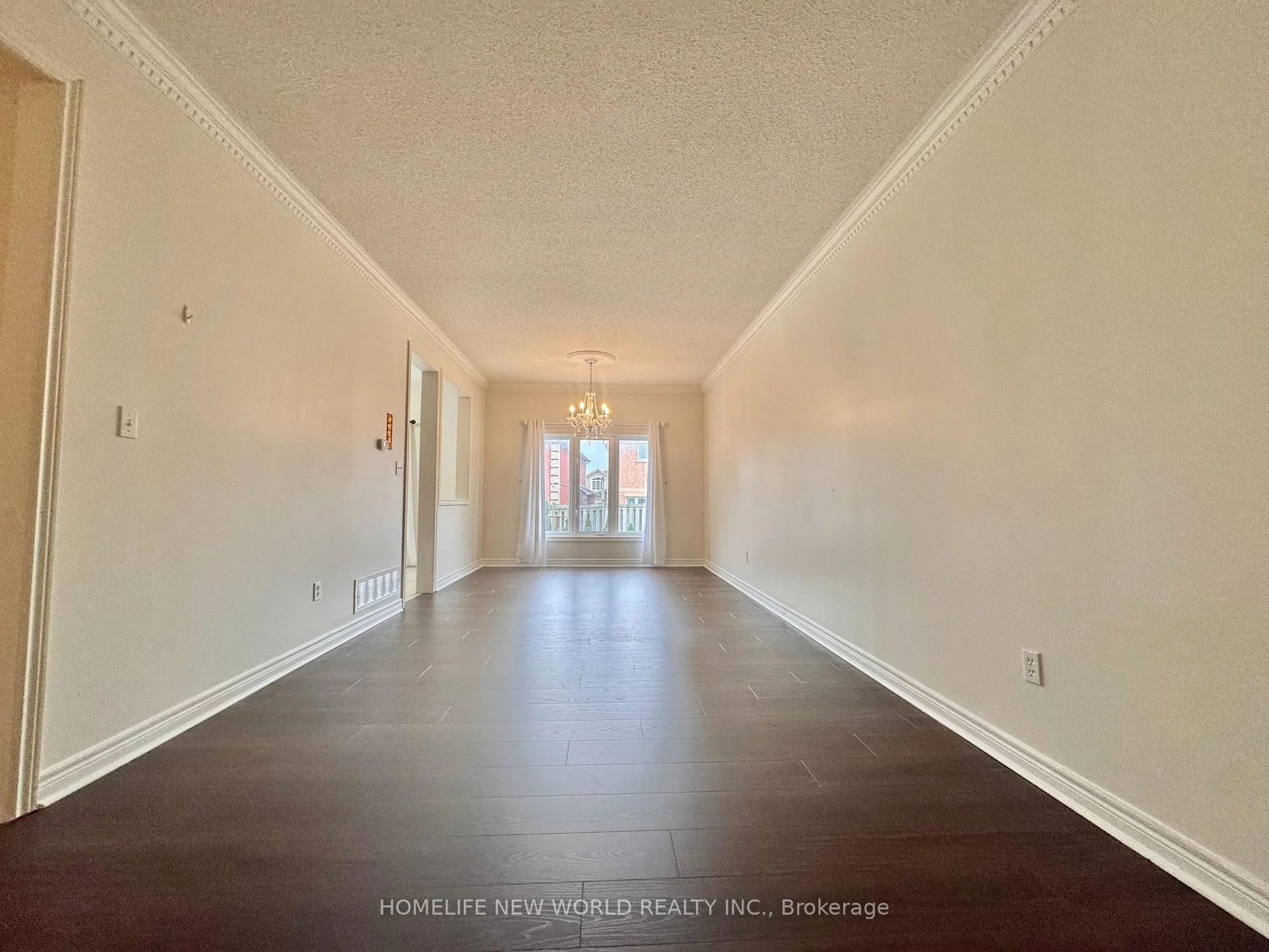 Photo 13 of 7 Symphony Gate, Markham, Milliken Mills West — HOMEH