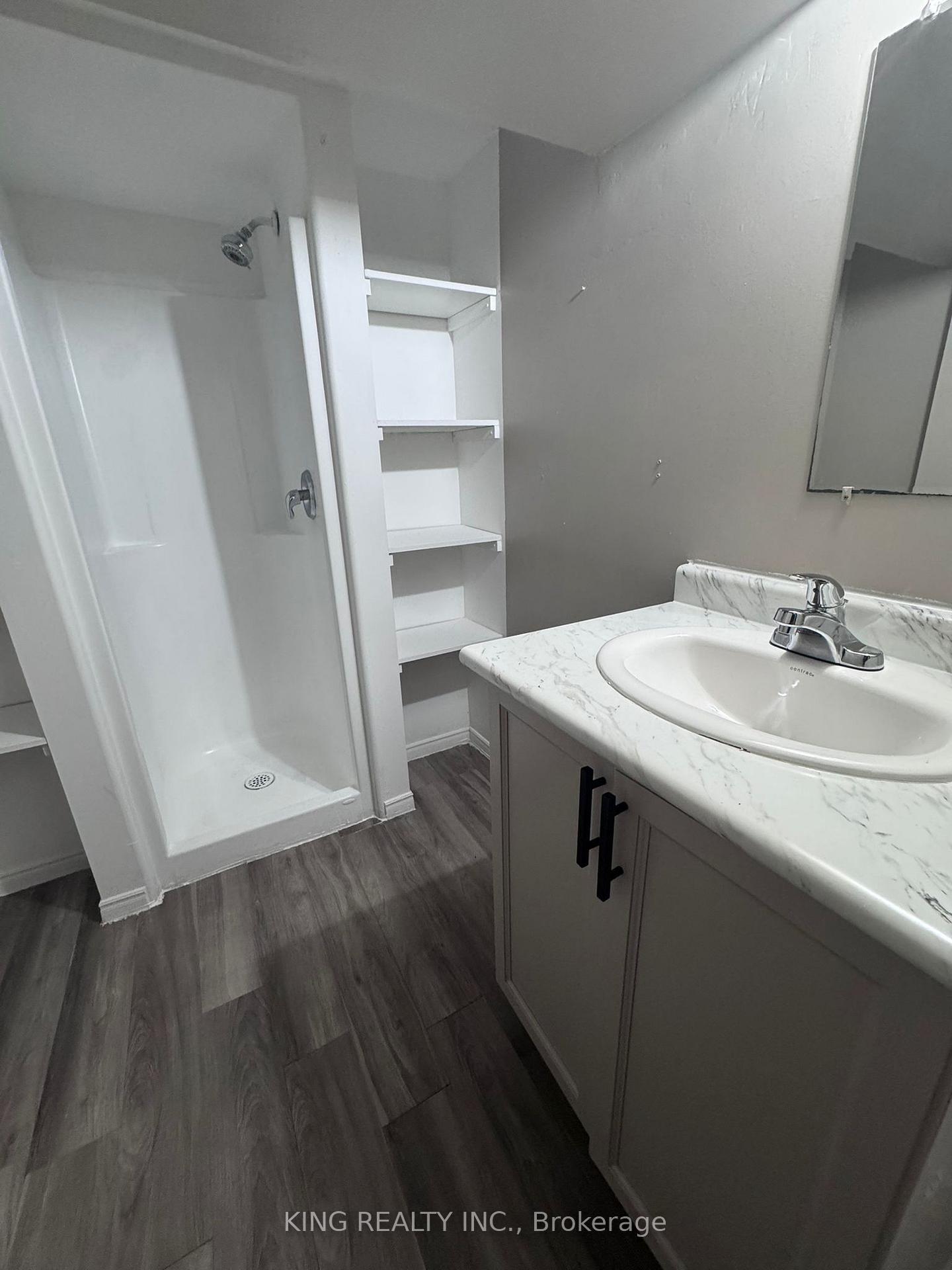 Photo 9 of 139 Hickling Trail, Barrie, Grove East — HOMEH