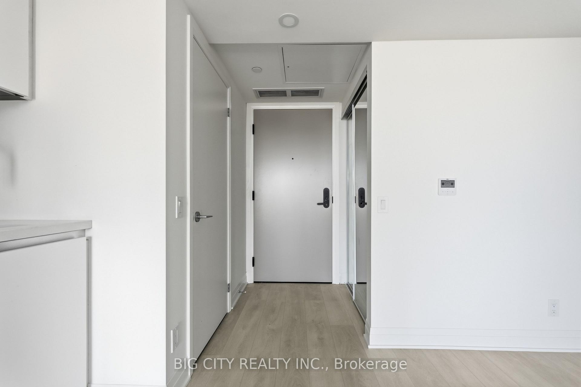 Photo 3 of Unit 2108, 25 Frederick Todd Way, Toronto, Thorncliffe Park — HOMEH