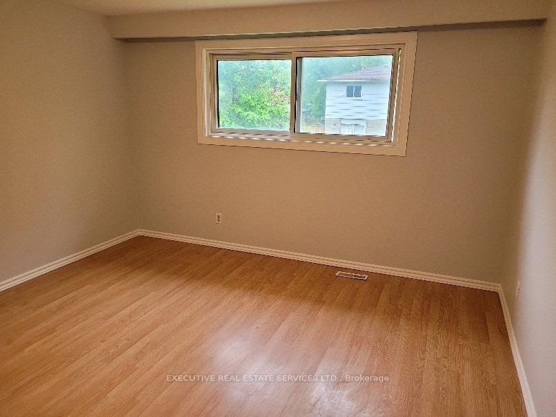 Photo 6 of 280 Cook Street, Barrie, Grove East — HOMEH