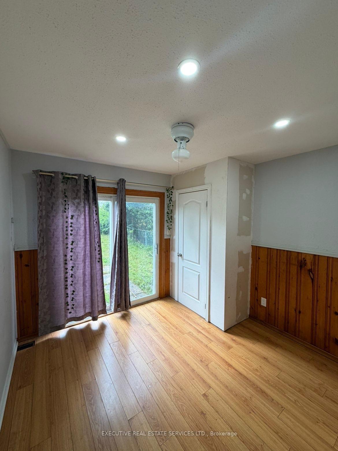 Photo 17 of 280 Cook Street, Barrie, Grove East — HOMEH