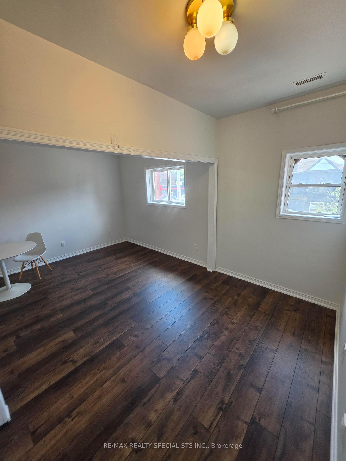 Photo 14 of Unit Second Floor, 359 Barton Street, Hamilton, Landsdale — HOMEH